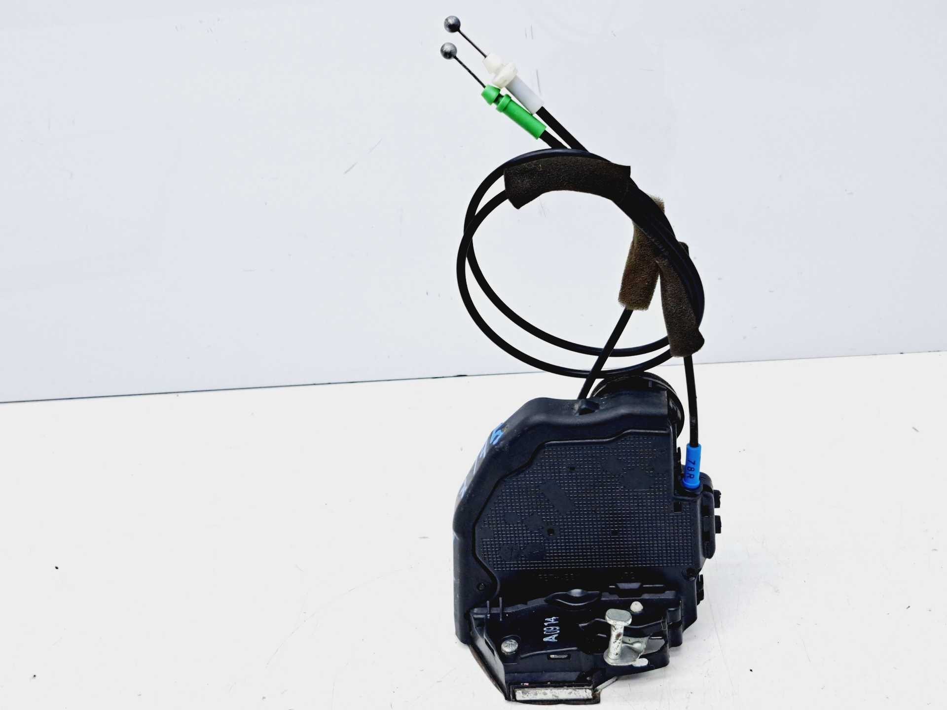 Recambio de cerradura puerta trasera derecha para toyota avensis (t27) 2.0 d-4d cat referencia OEM IAM   
