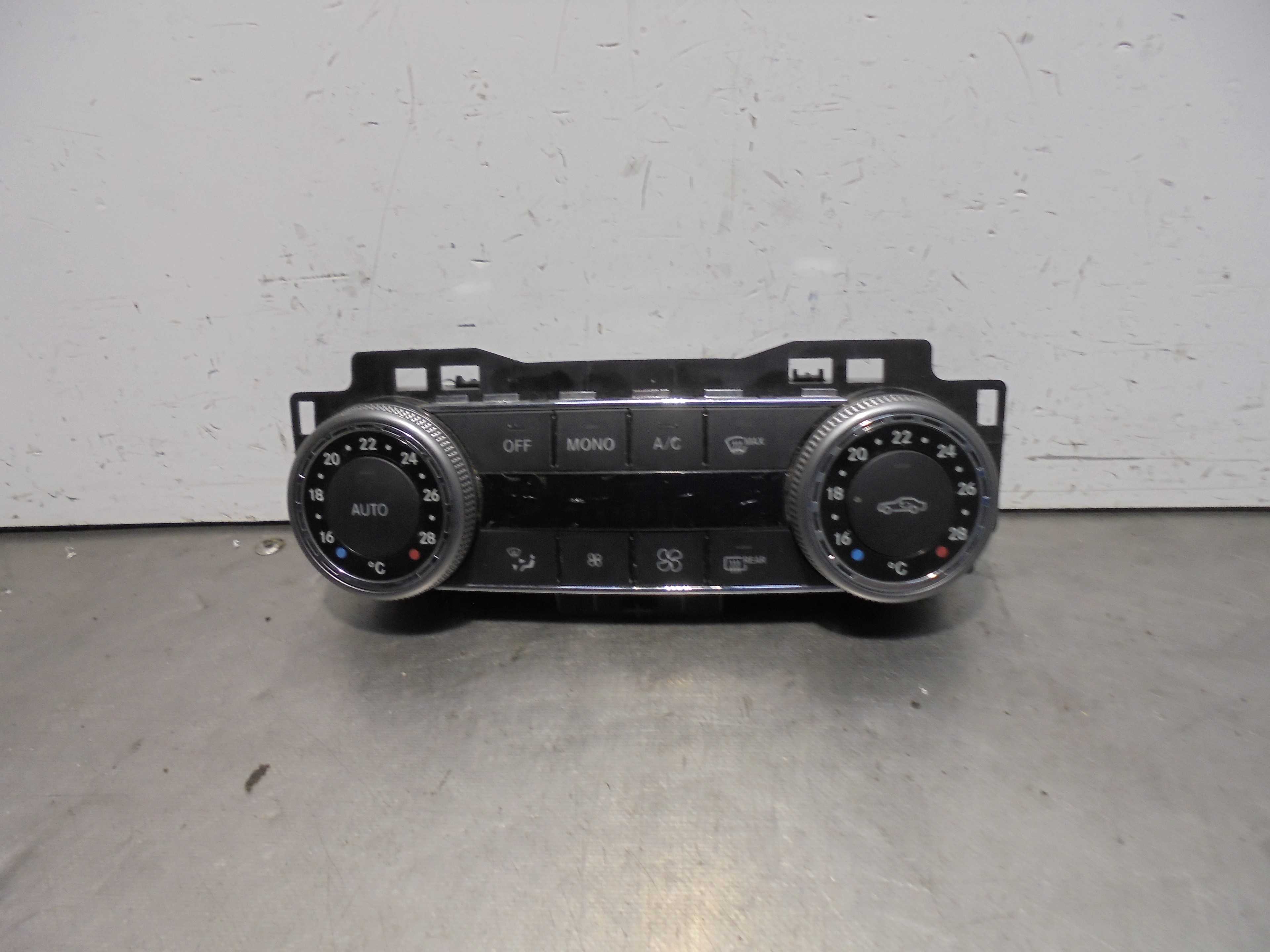 Recambio de mando climatizador para mercedes-benz clase c (w204) berlina 2.1 cdi cat referencia OEM IAM 2048309885  