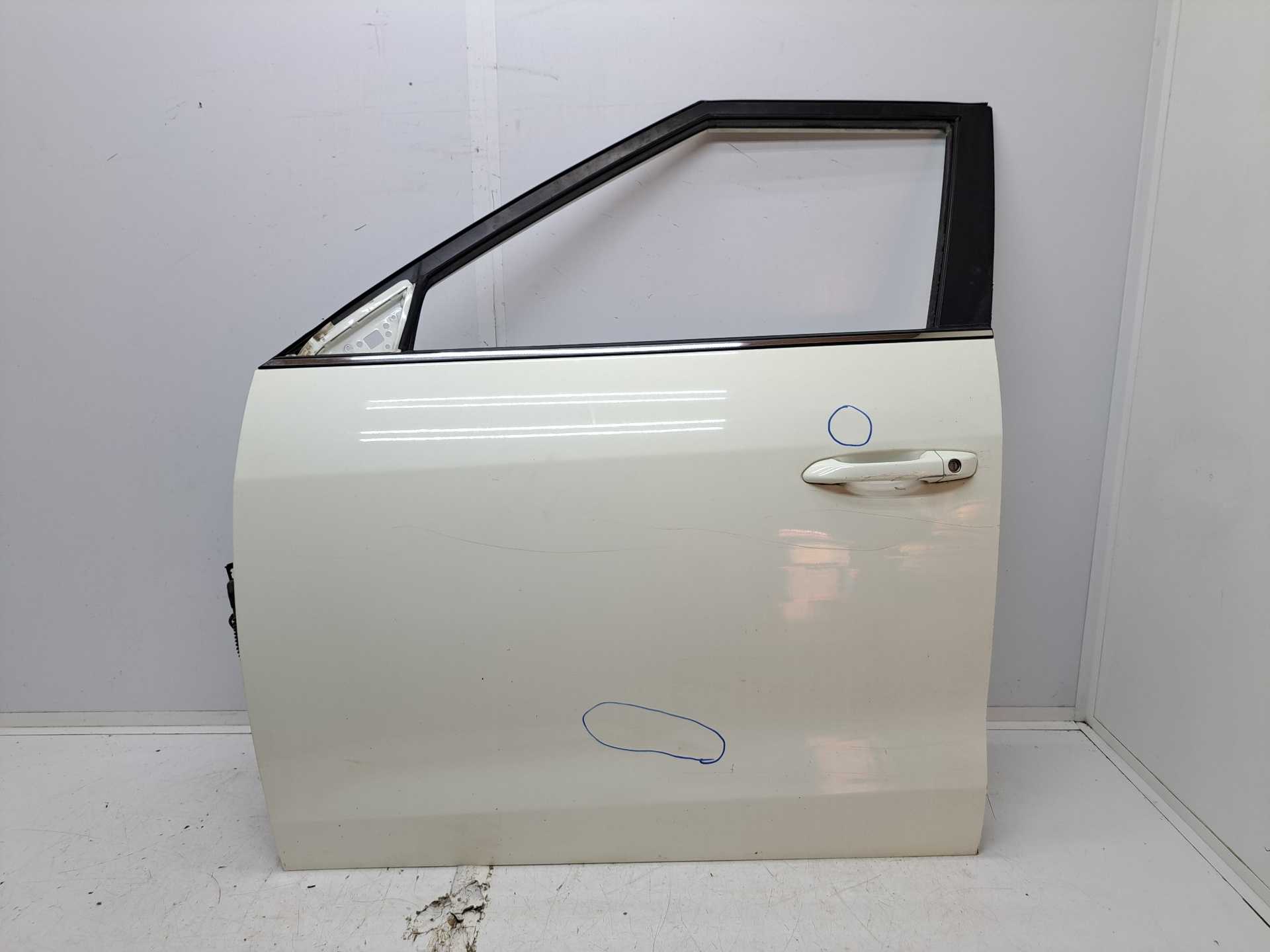 Recambio de puerta delantera izquierda para ssangyong tivoli crystal 4x2 referencia OEM IAM   