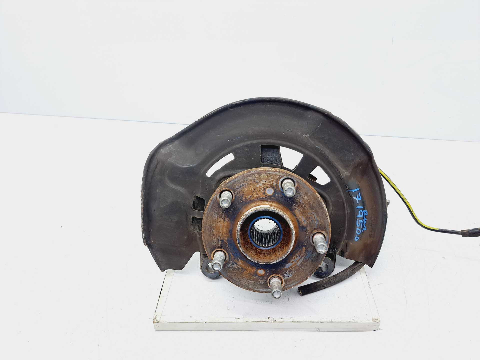 Recambio de mangueta delantera derecha para toyota avensis (t27) 2.0 d-4d cat referencia OEM IAM   