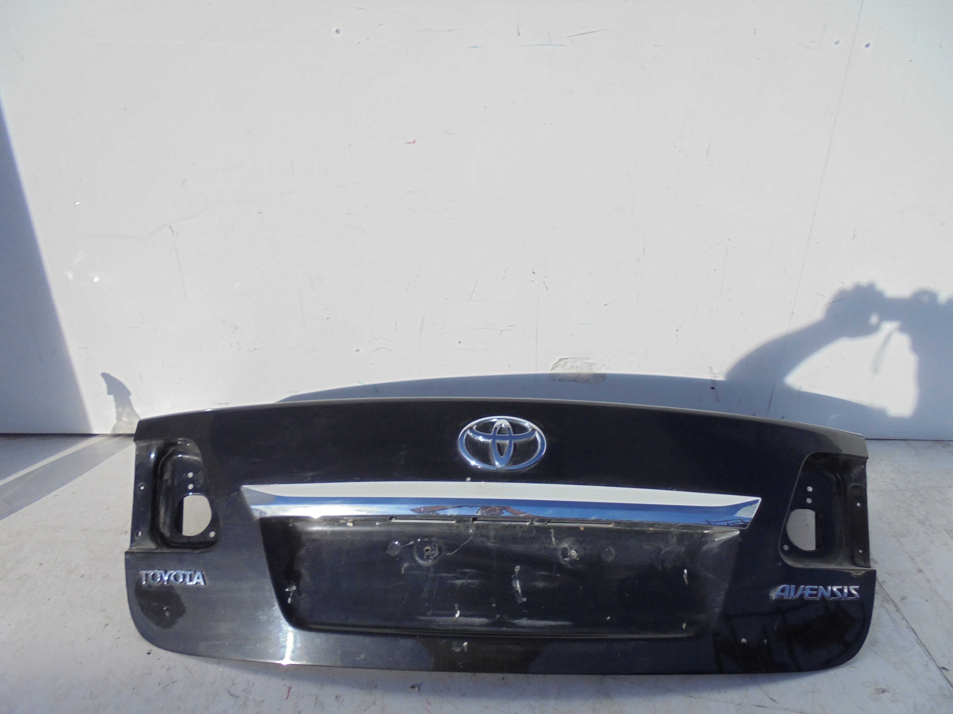 Recambio de tapa maletero para toyota avensis (t27) 2.0 d-4d cat referencia OEM IAM   
