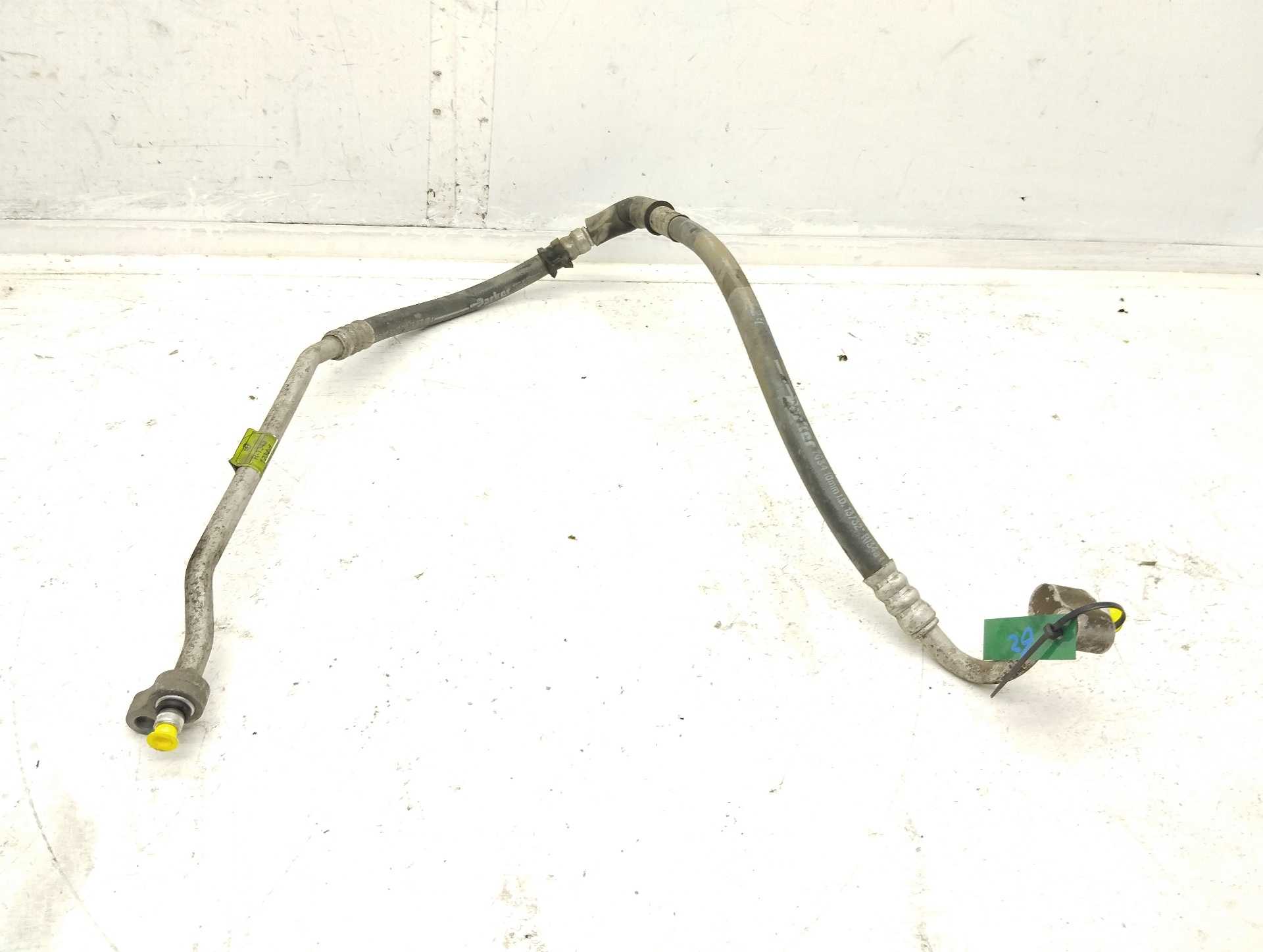 Recambio de tubos aire acondicionado para ssangyong tivoli crystal 4x2 referencia OEM IAM 6861035000  