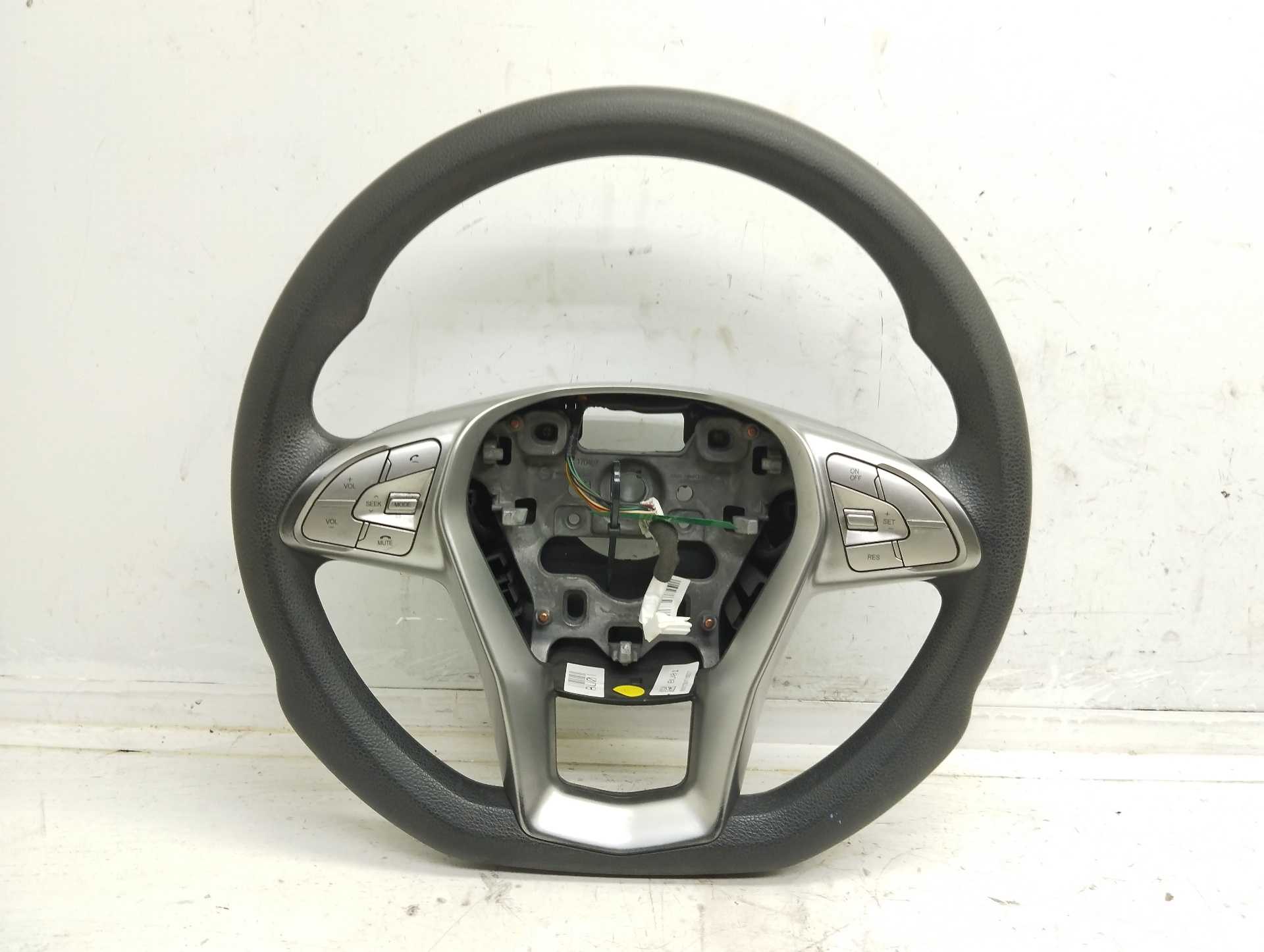 Recambio de volante para ssangyong tivoli crystal 4x2 referencia OEM IAM 4S11335000 4S113-35000 
