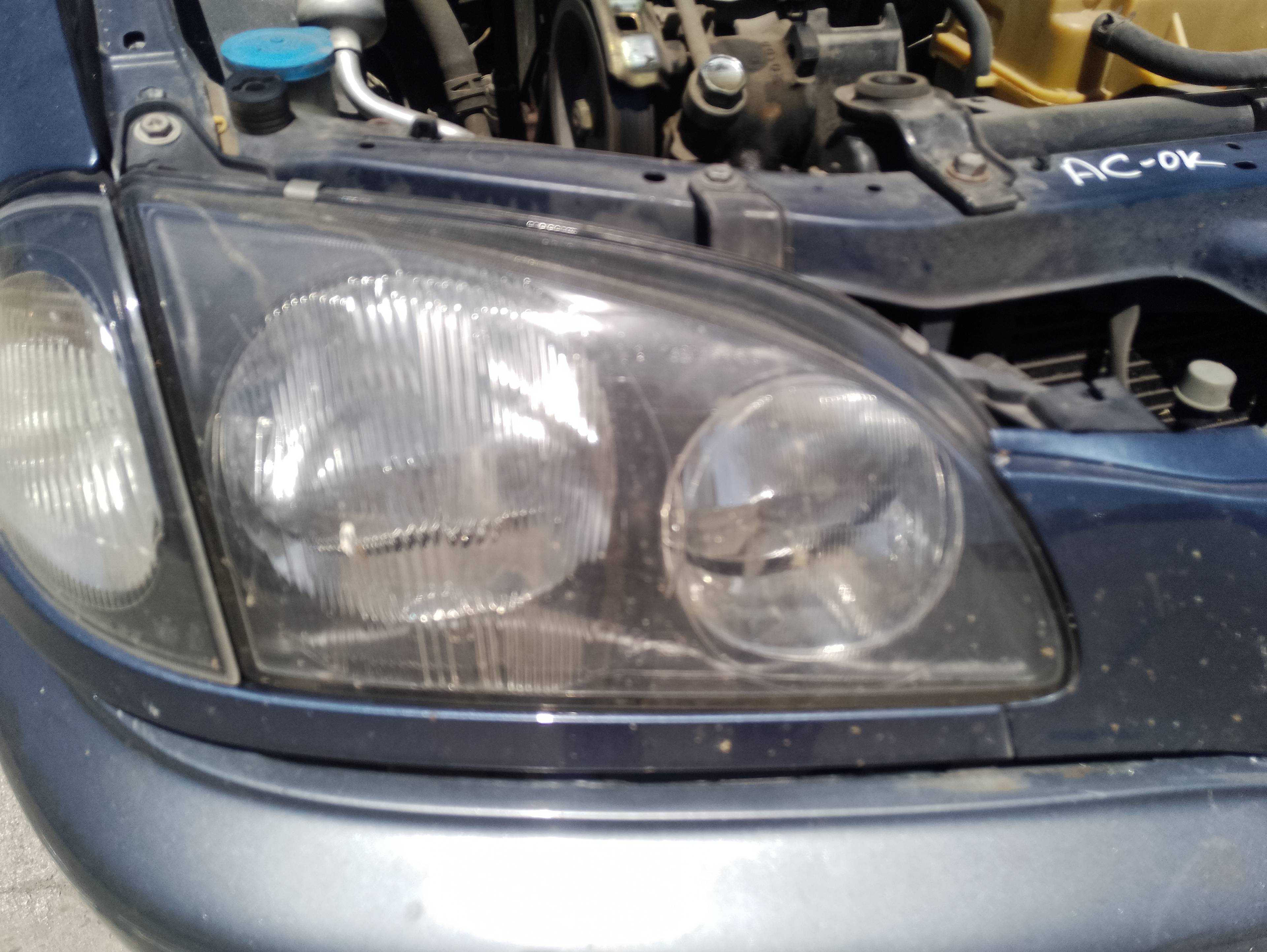 Recambio de faro derecho para toyota avensis berlina (t 22) 2.0 d4-d luna (5-ptas.) referencia OEM IAM   