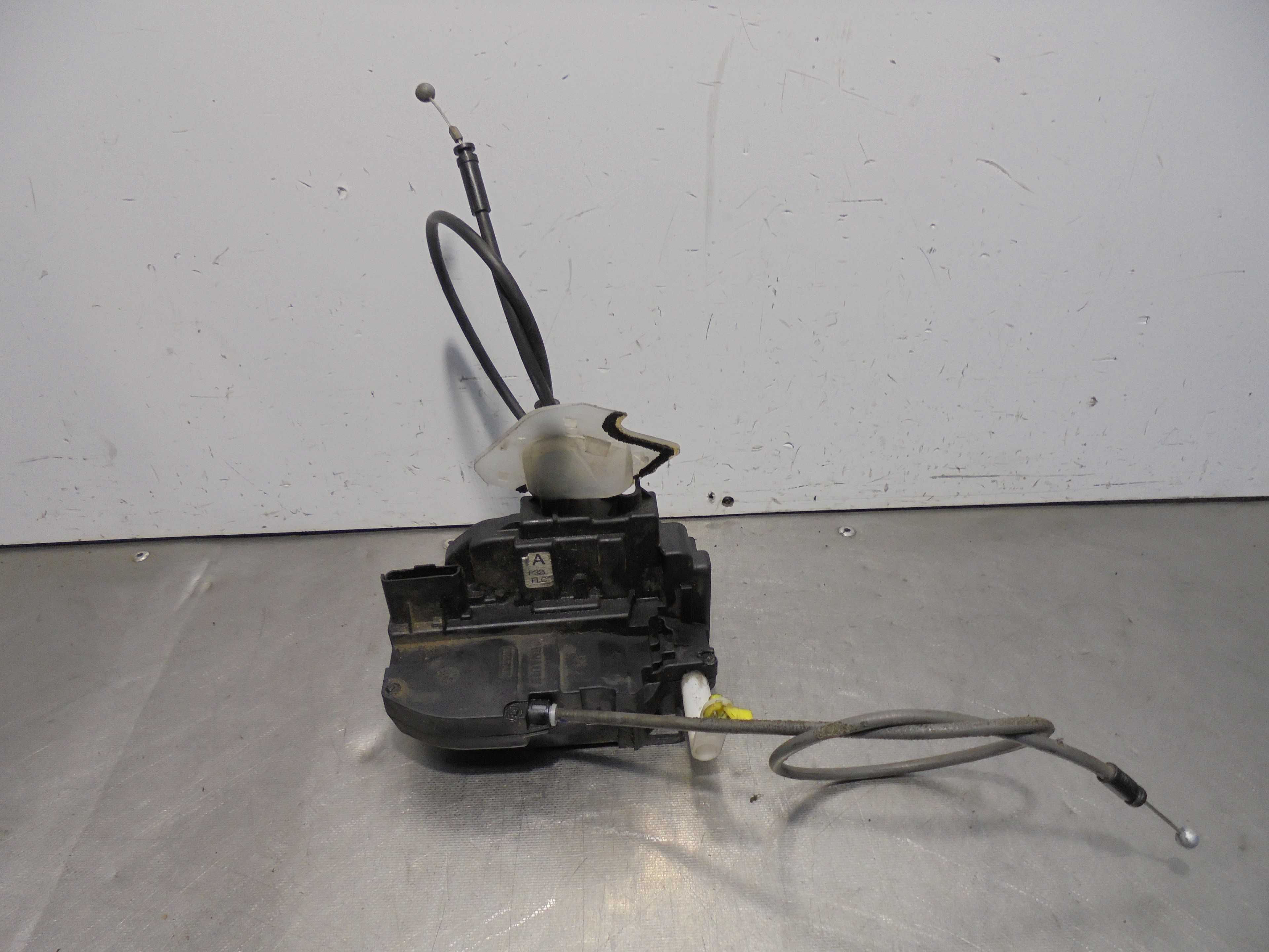 Recambio de cerradura puerta delantera izquierda para nissan qashqai (j10) acenta referencia OEM IAM  ELECTRICA 5 PUERTAS 