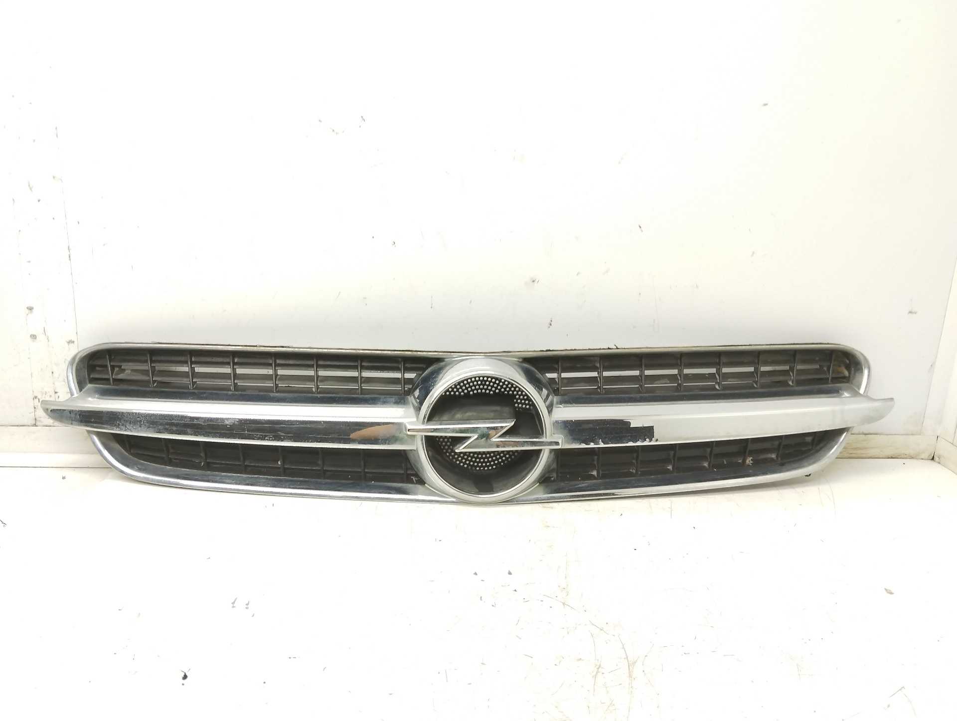 Recambio de rejilla delantera para opel vectra c berlina club referencia OEM IAM 464192822  