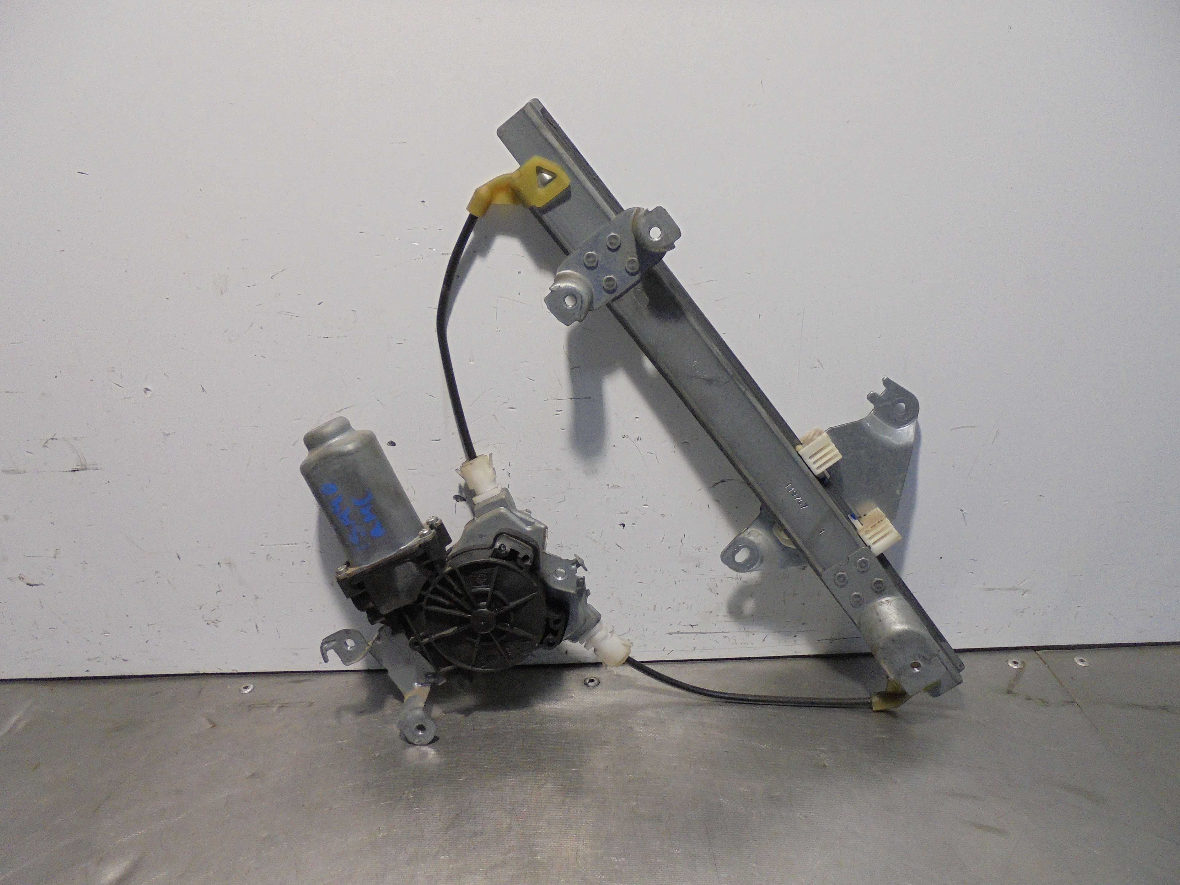 Recambio de elevalunas trasero derecho para nissan qashqai (j10) acenta referencia OEM IAM 402190A ELECTRICO 5 PUERTAS ARVINMERI
