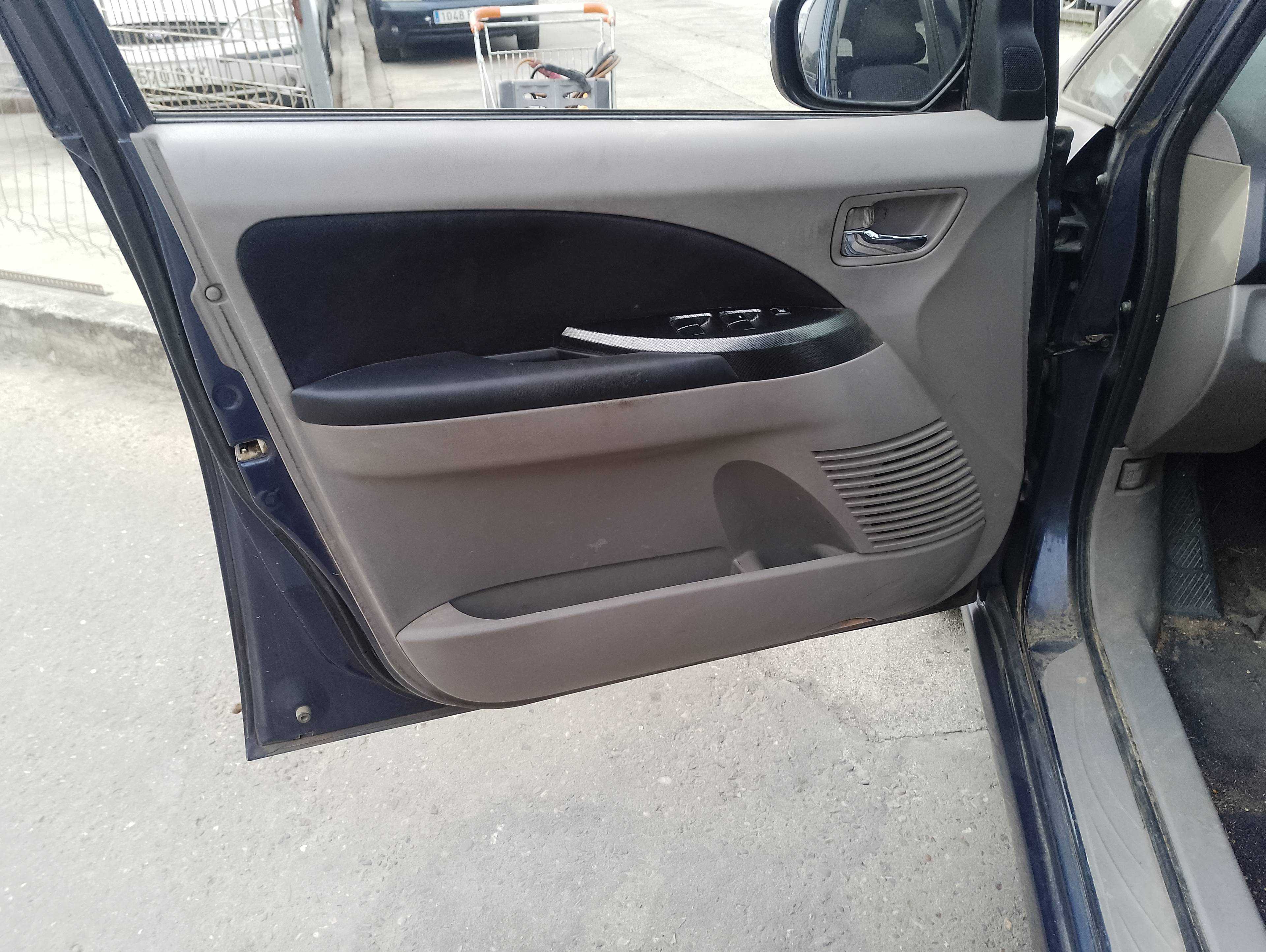Recambio de guarnecido puerta delantera izquierda para mitsubishi grandis (na0w) 2.0 di-d inform referencia OEM IAM   