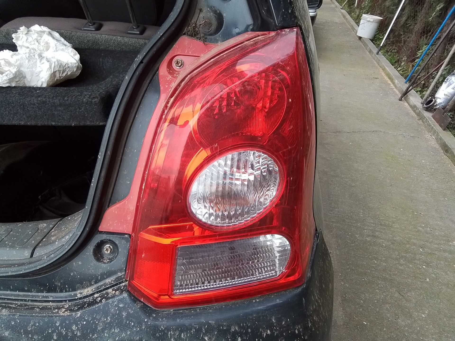 Recambio de piloto trasero derecho para nissan pixo (uao) acenta referencia OEM IAM   