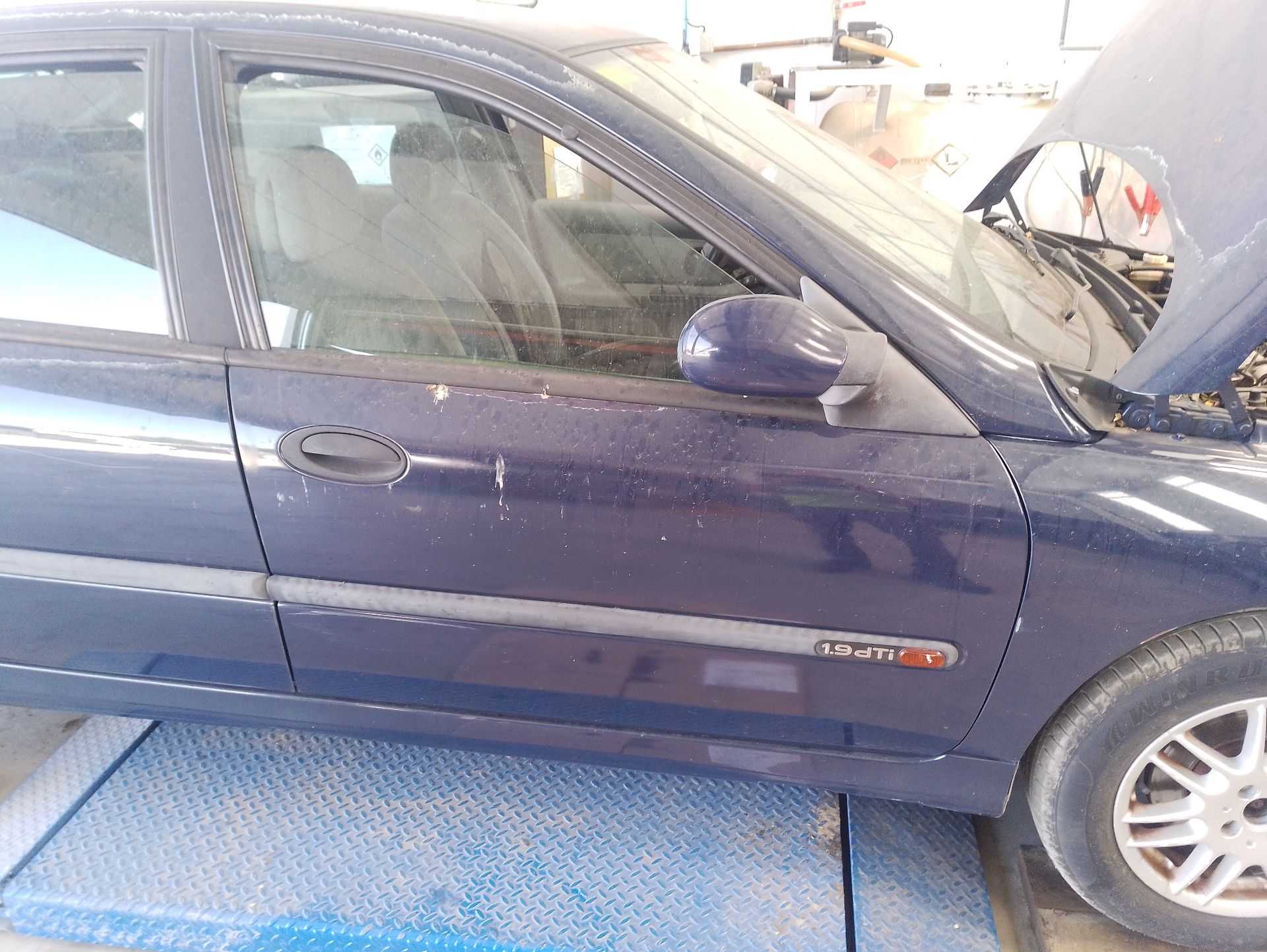 Recambio de puerta delantera derecha para renault laguna i (b56_, 556_) 1.9 dti (b56j) referencia OEM IAM 7751471386  