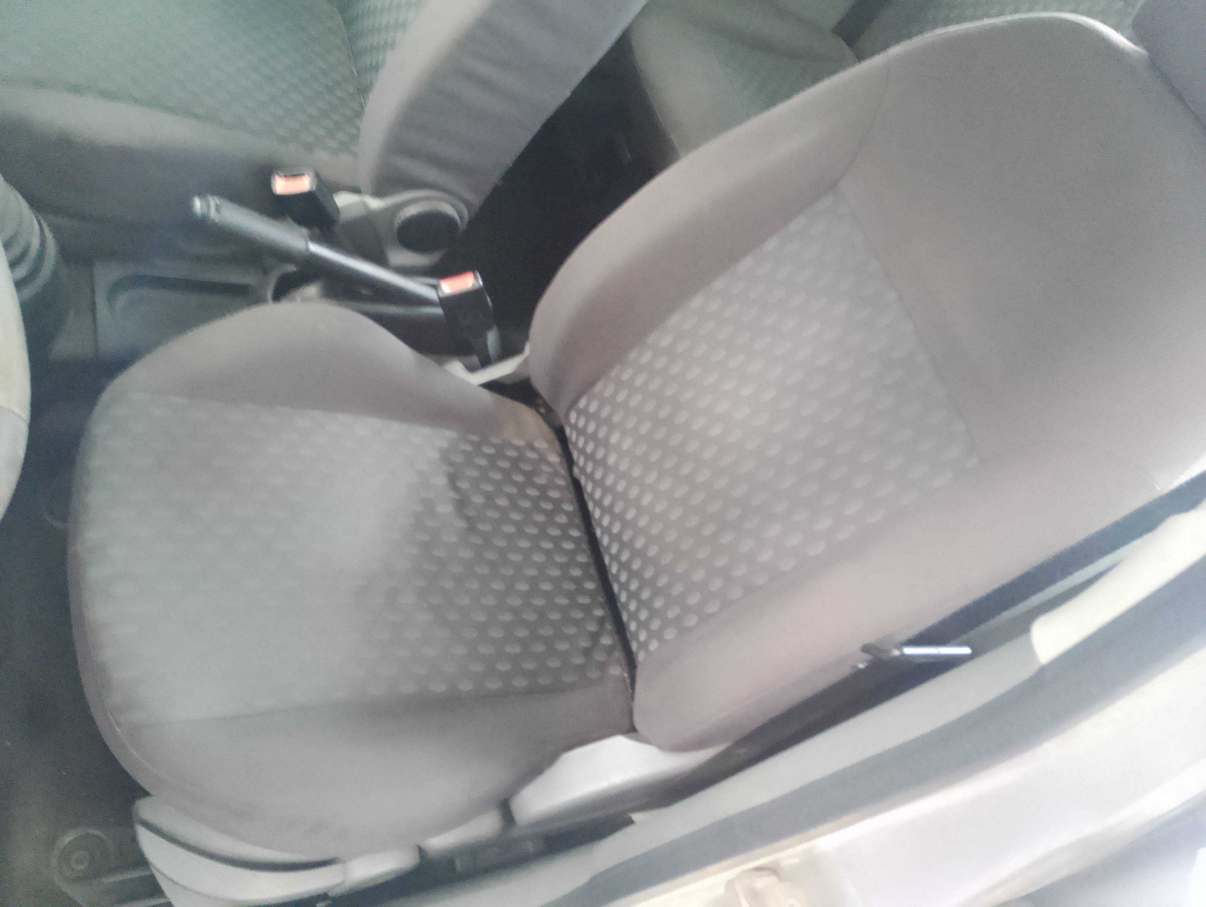 Recambio de asiento delantero izquierdo para ford fiesta (cbk) ambiente referencia OEM IAM   