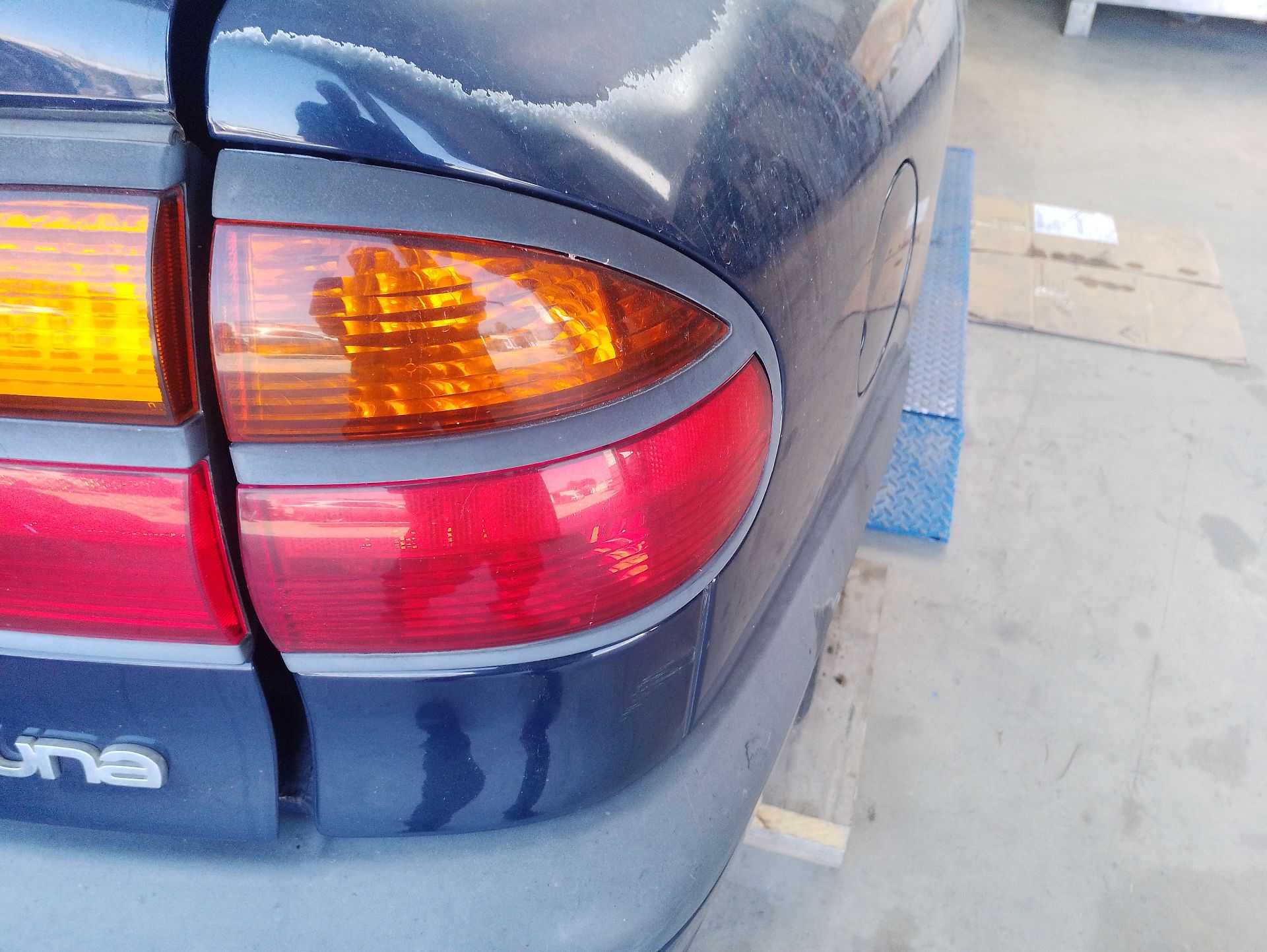 Recambio de piloto trasero derecho para renault laguna i (b56_, 556_) 1.9 dti (b56j) referencia OEM IAM 7701038274  