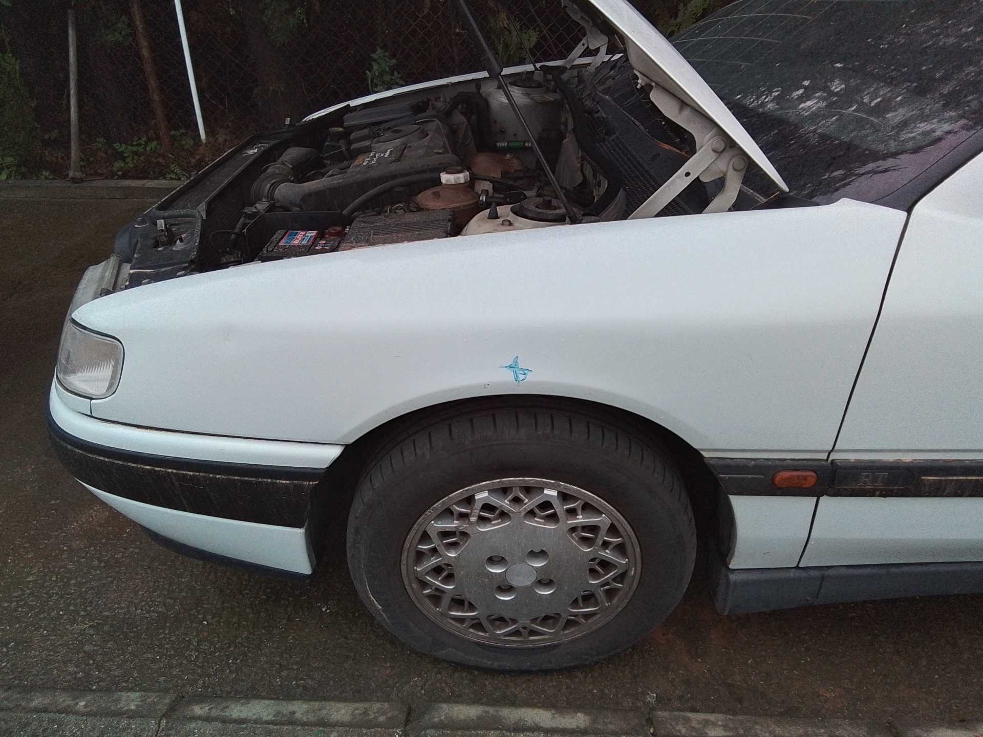 Recambio de aleta delantera izquierda para renault safrane (b54) 2.2 si referencia OEM IAM   
