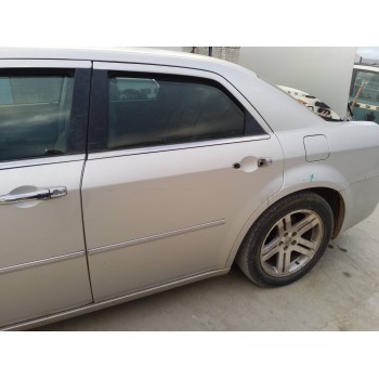 Recambio de puerta trasera izquierda para chrysler 300 c 3.0 crd referencia OEM IAM   