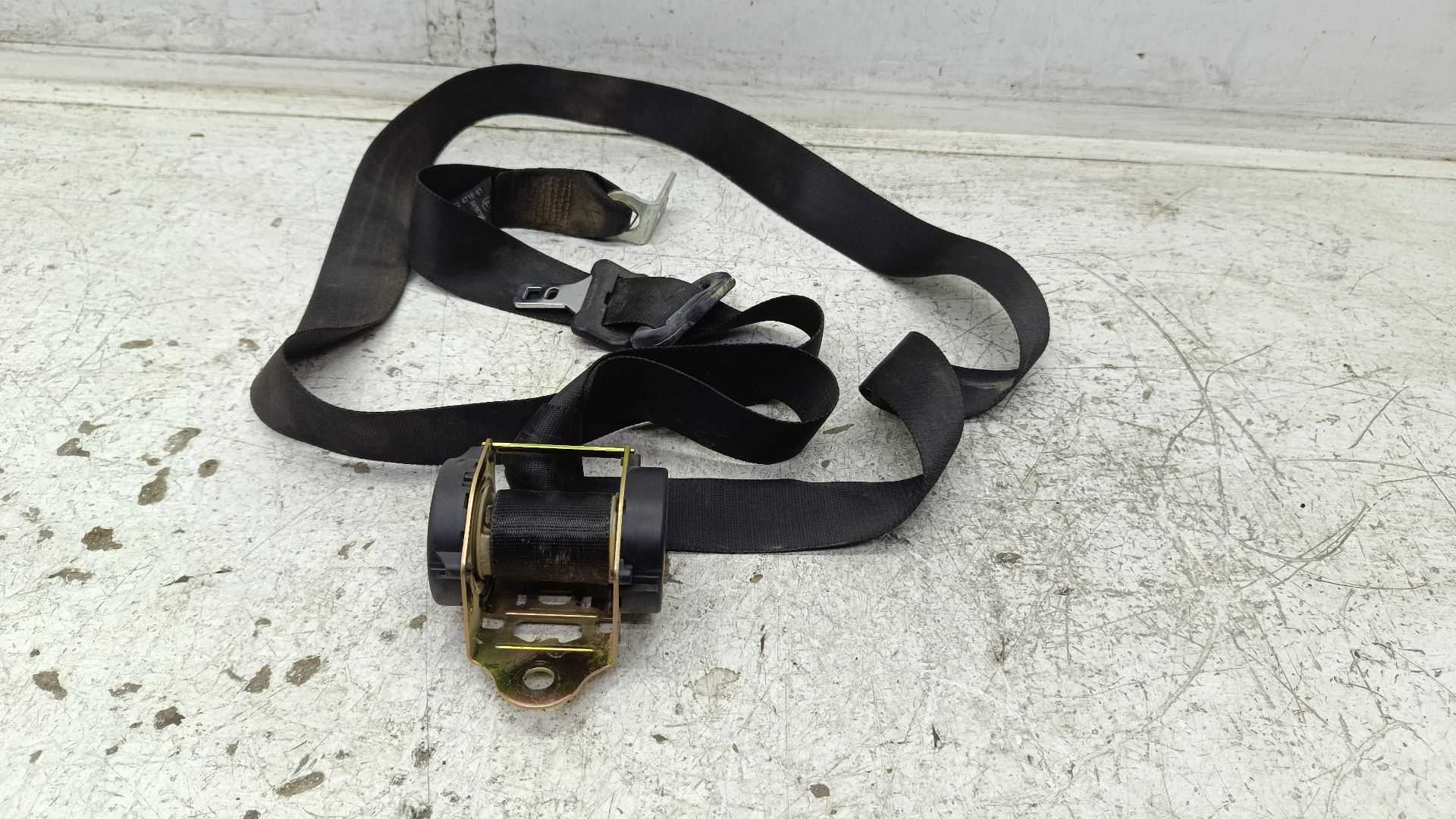 Recambio de cinturon seguridad trasero derecho para ford fiesta (cbk) ambiente referencia OEM IAM 2S6AA611B68AD  