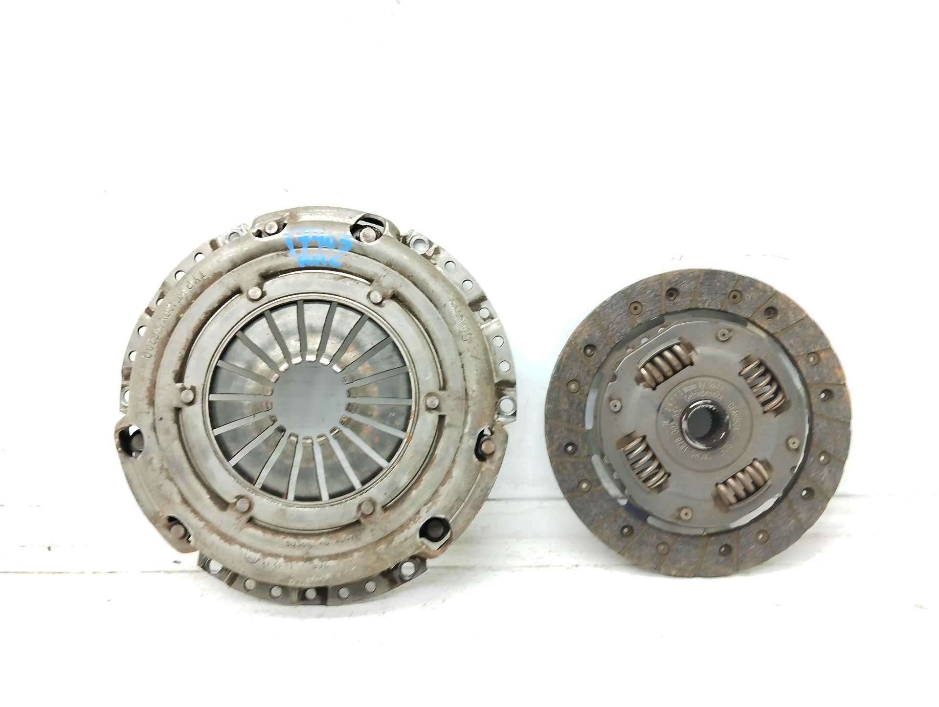 Recambio de kit embrague para volkswagen polo (9n1) conceptline referencia OEM IAM 3082001268  