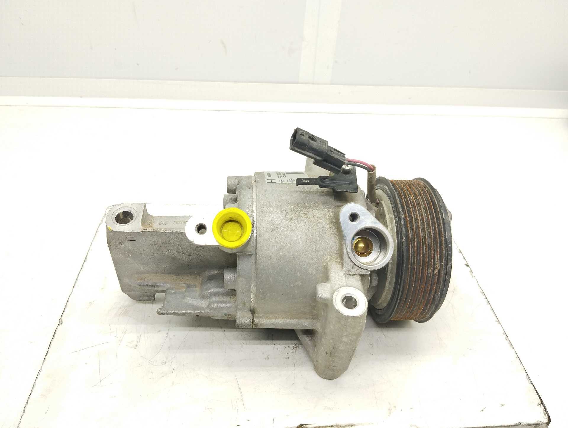 Recambio de compresor aire acondicionado para dacia sandero stepway comfort referencia OEM IAM 926005689R T24500CB VALEO