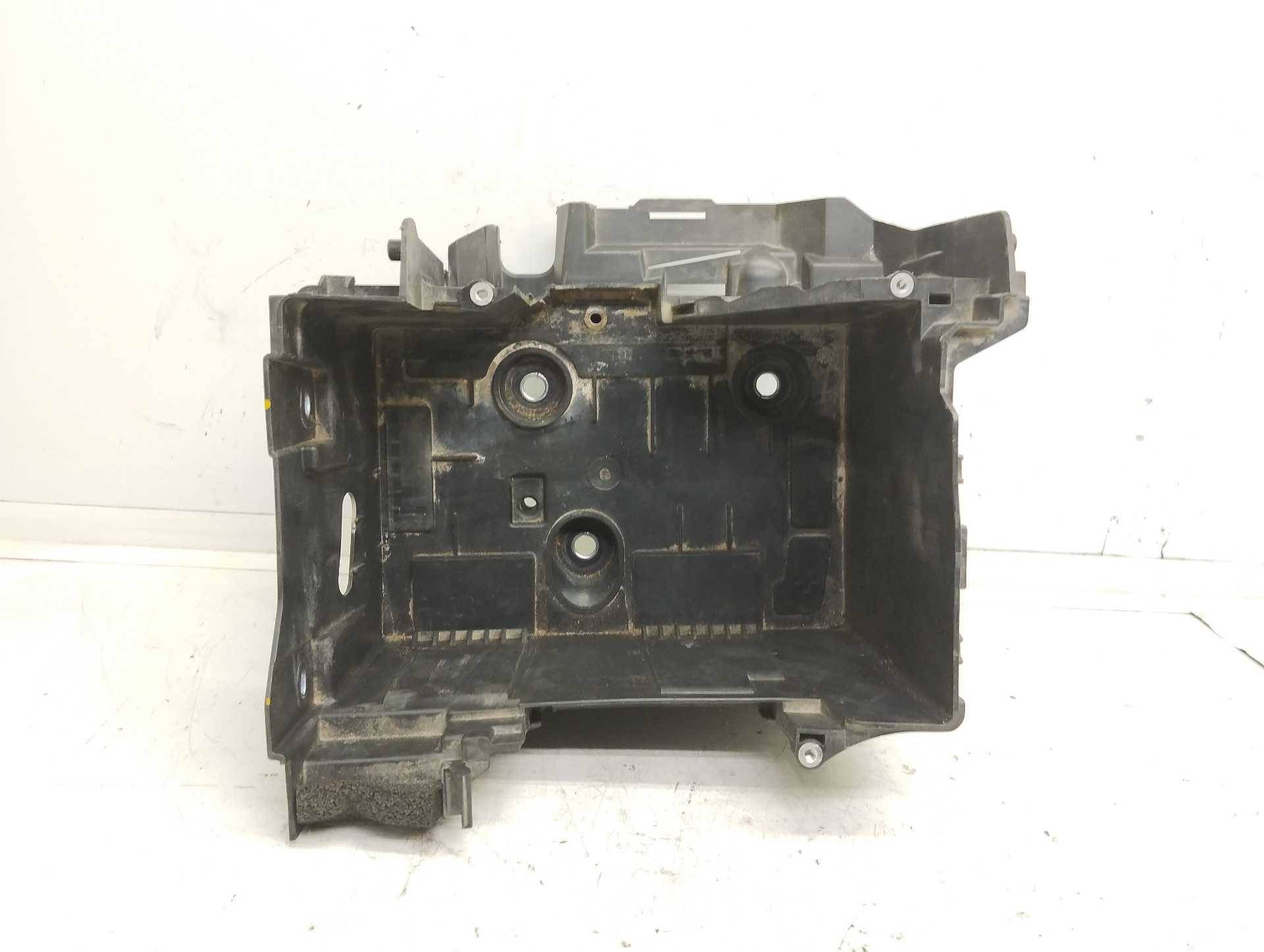 Recambio de soporte bateria para renault scenic iv black edition referencia OEM IAM 244280018R  