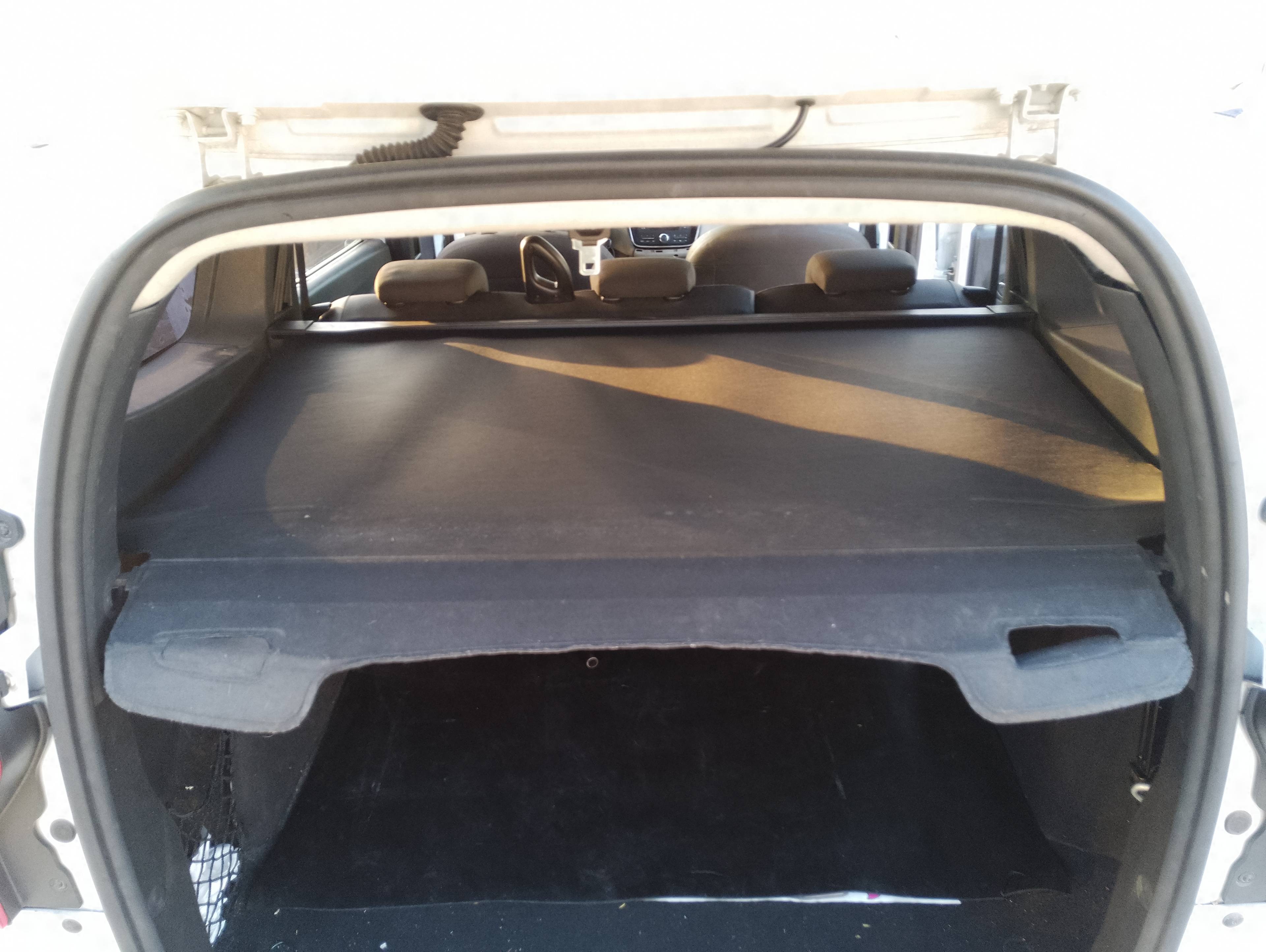 Recambio de bandeja trasera para dacia lodgy ambiance referencia OEM IAM   