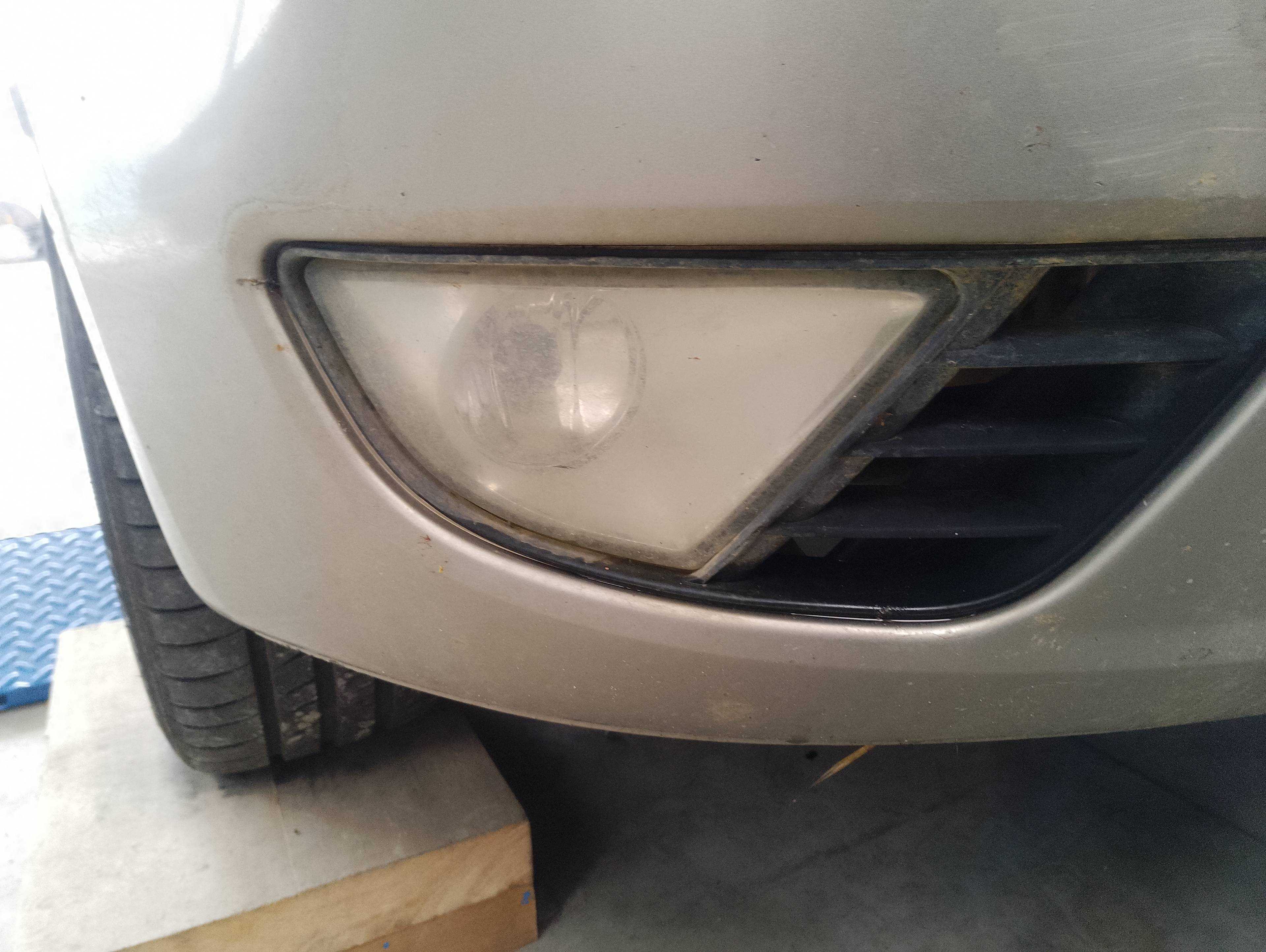 Recambio de faro antiniebla derecho para ford fiesta (cbk) ambiente referencia OEM IAM   