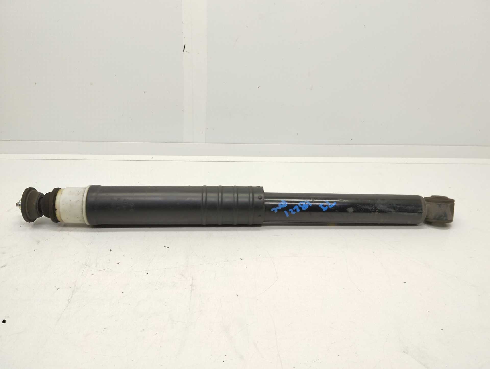 Recambio de amortiguador trasero izquierdo para renault clio iv referencia OEM IAM 562109815R  