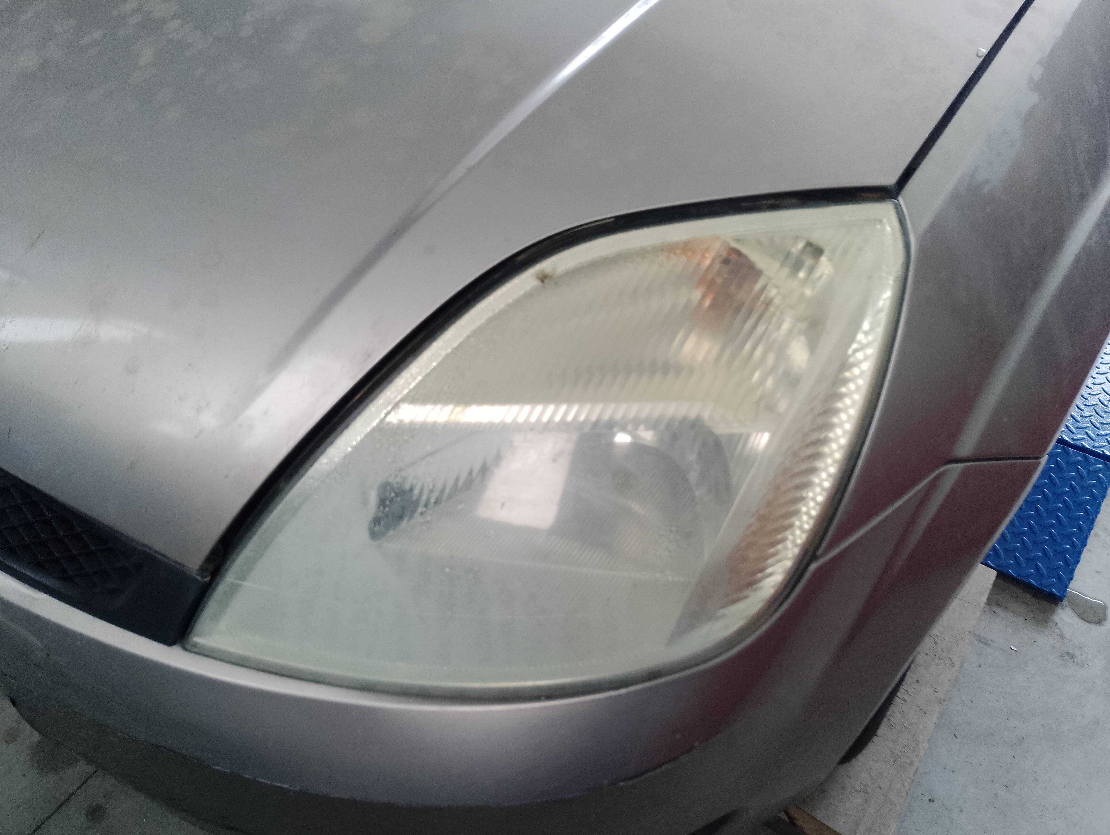 Recambio de faro izquierdo para ford fiesta (cbk) ambiente referencia OEM IAM   