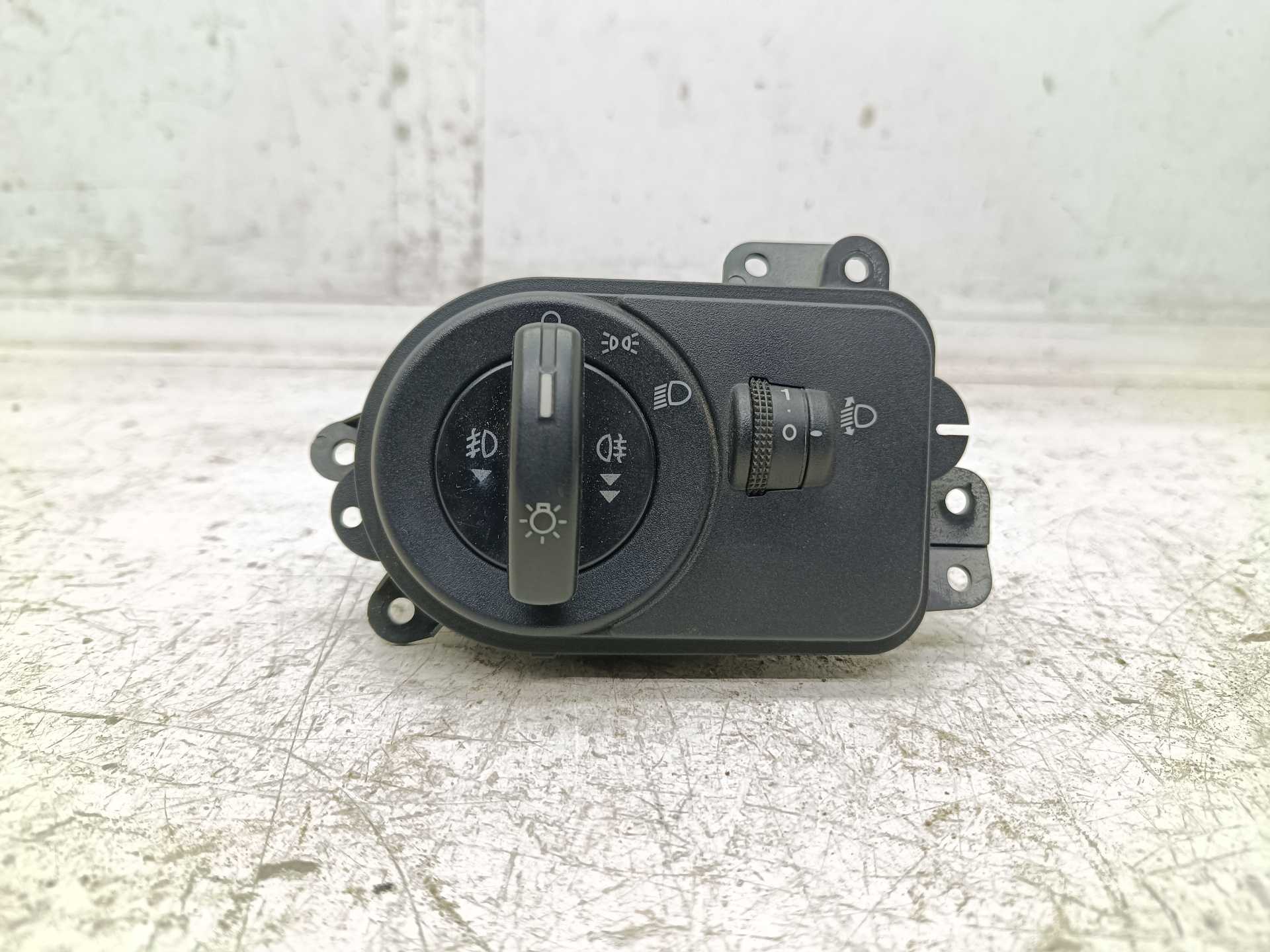 Recambio de mando luces para ford fiesta (cbk) ambiente referencia OEM IAM 2S6T13A024CA  