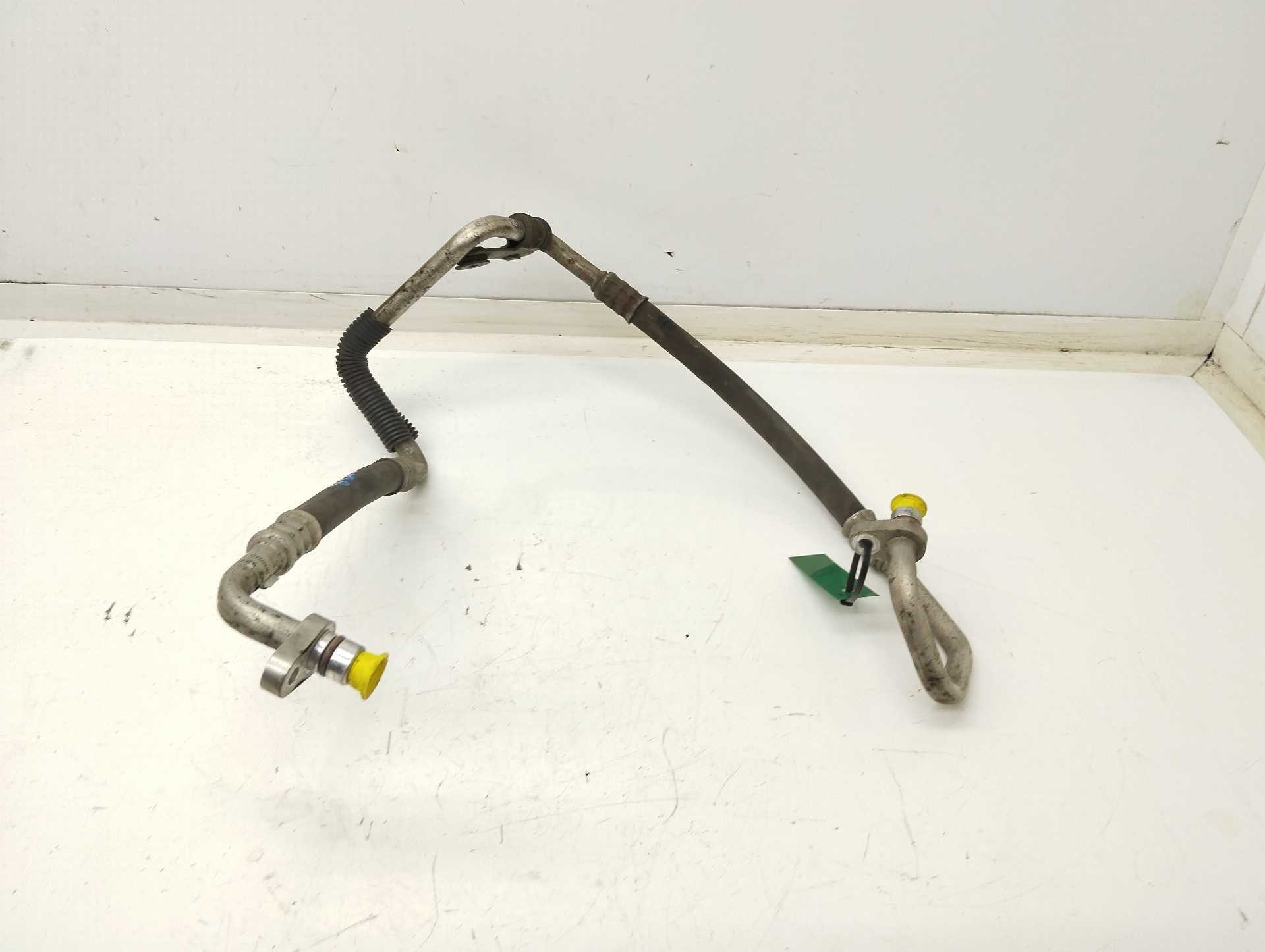 Recambio de tubos aire acondicionado para renault megane iii berlina 5 p dynamique referencia OEM IAM 924900035  