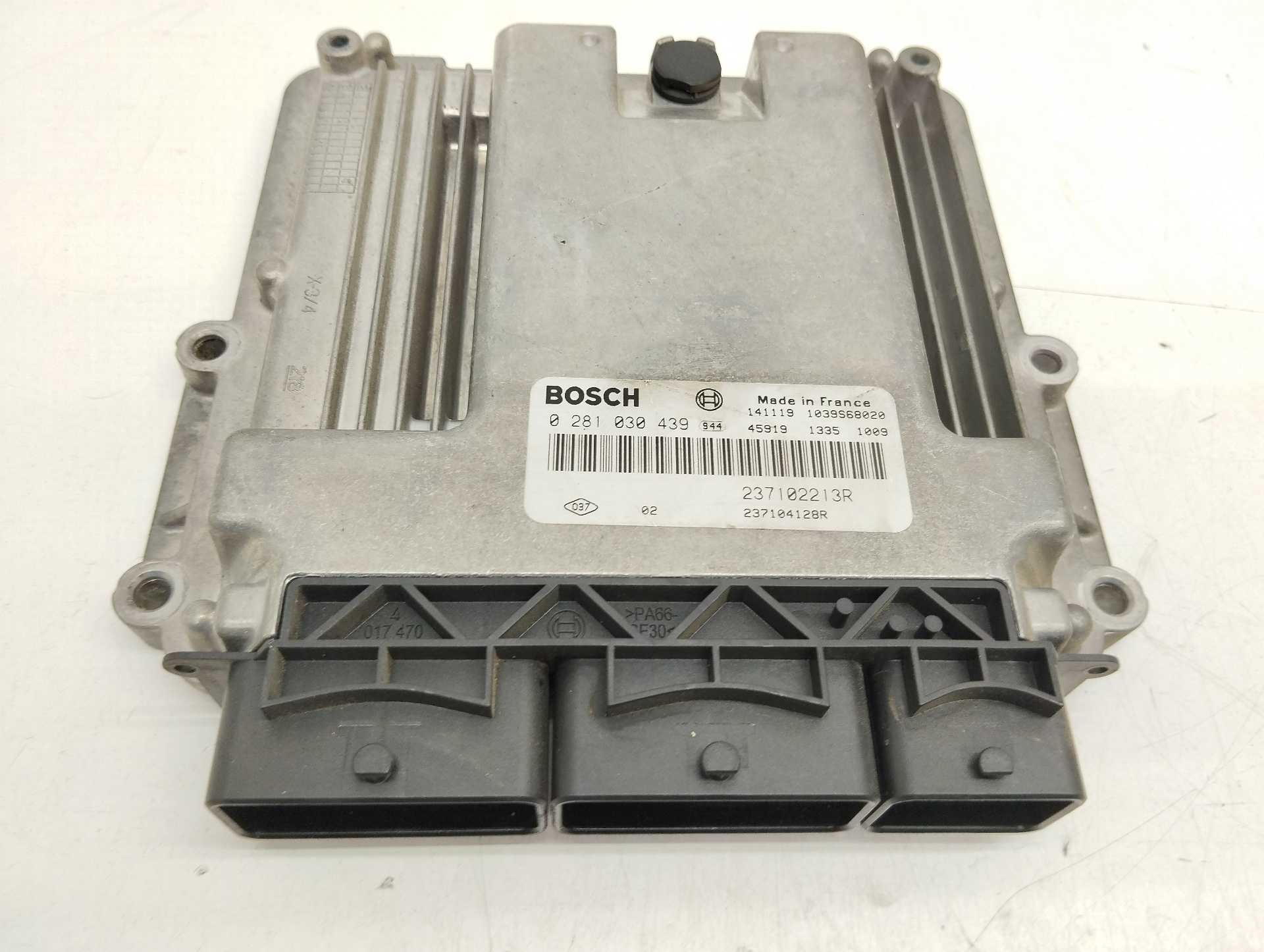 Recambio de centralita motor uce para renault clio iv referencia OEM IAM 237102213R 0281030439 BOSCH