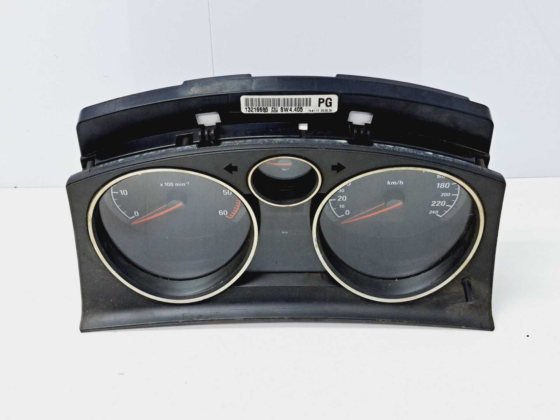 Recambio de cuadro instrumentos para opel zafira b cosmo referencia OEM IAM 13216685  