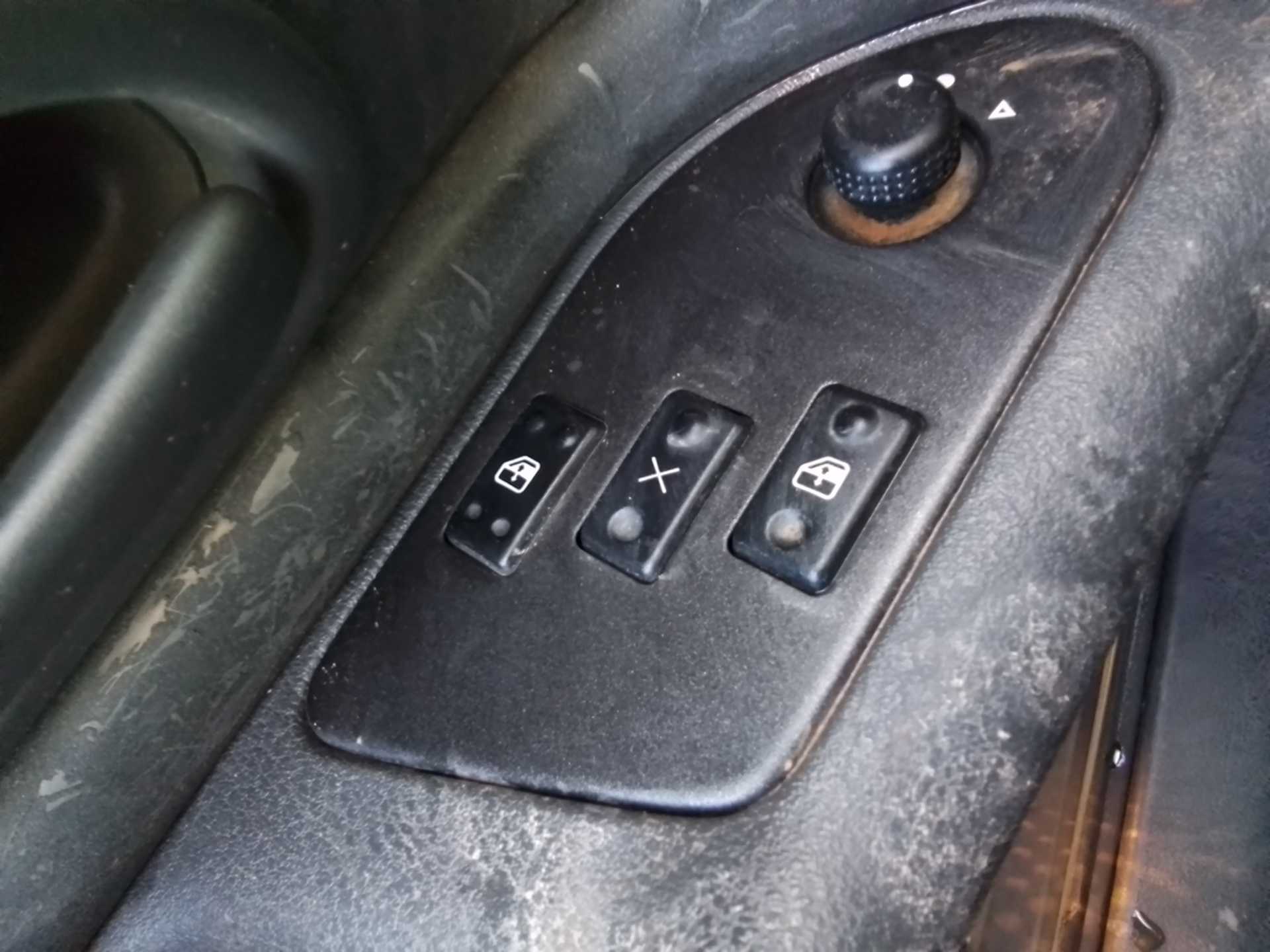 Recambio de mando elevalunas delantero izquierdo para renault safrane (b54) 2.2 si referencia OEM IAM   