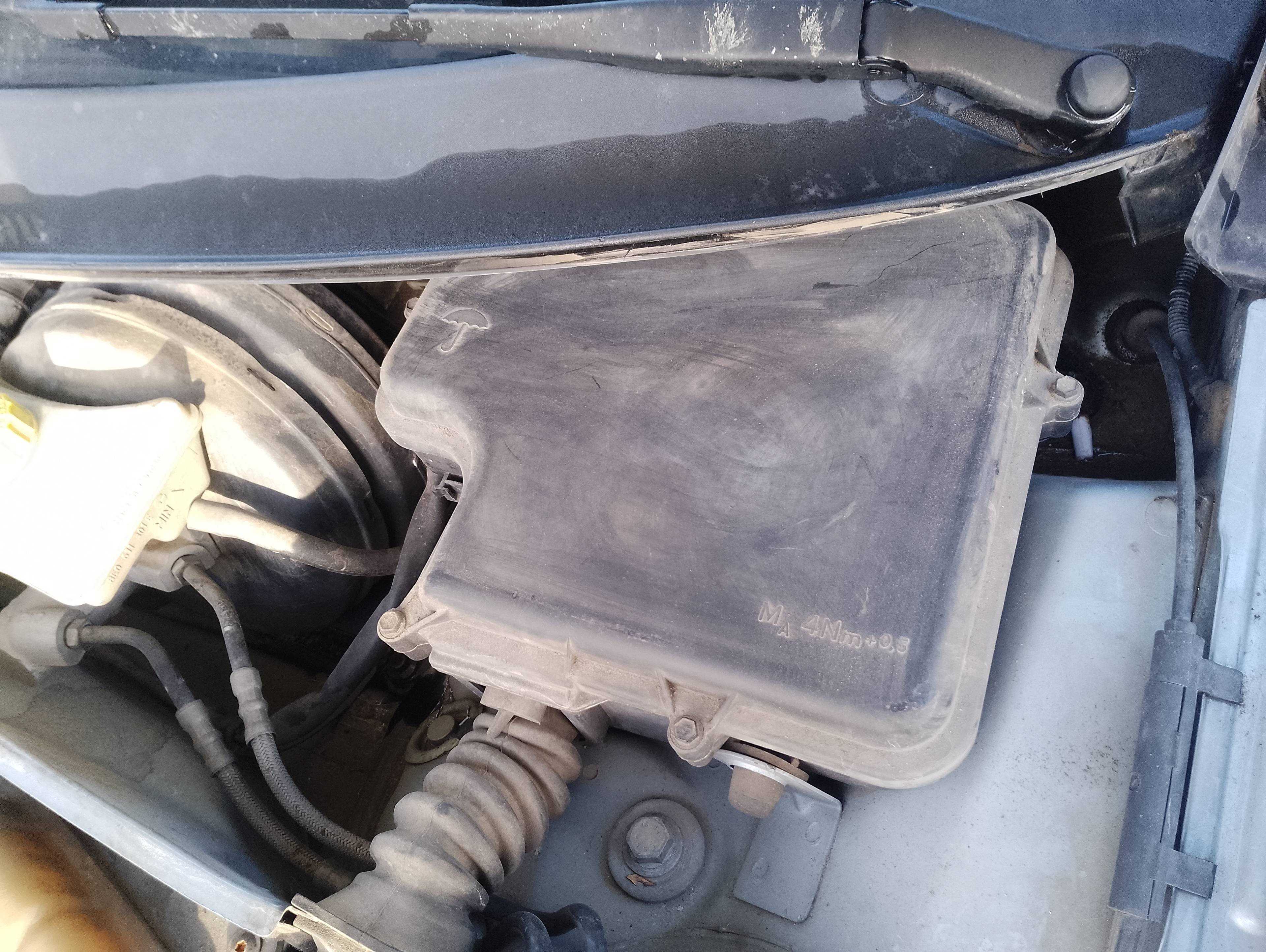 Recambio de caja reles / fusibles para volkswagen passat berlina (3b3) advance referencia OEM IAM   