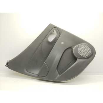GUARNECIDO PUERTA TRASERA IZQUIERDA 829A10996R 