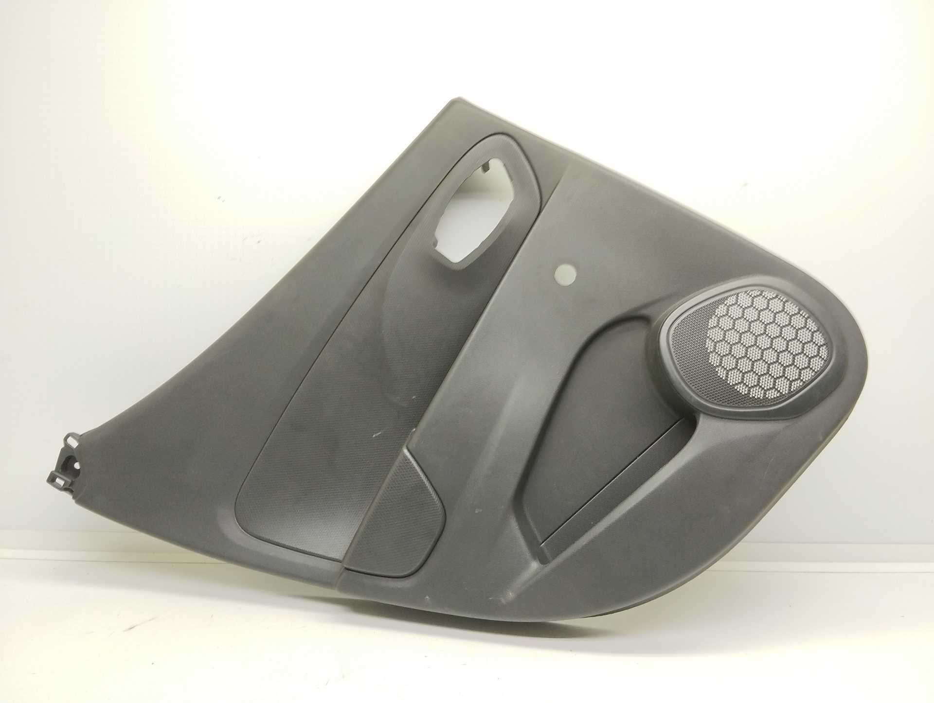 Recambio de guarnecido puerta trasera izquierda para renault clio iv referencia OEM IAM 829A10996R  