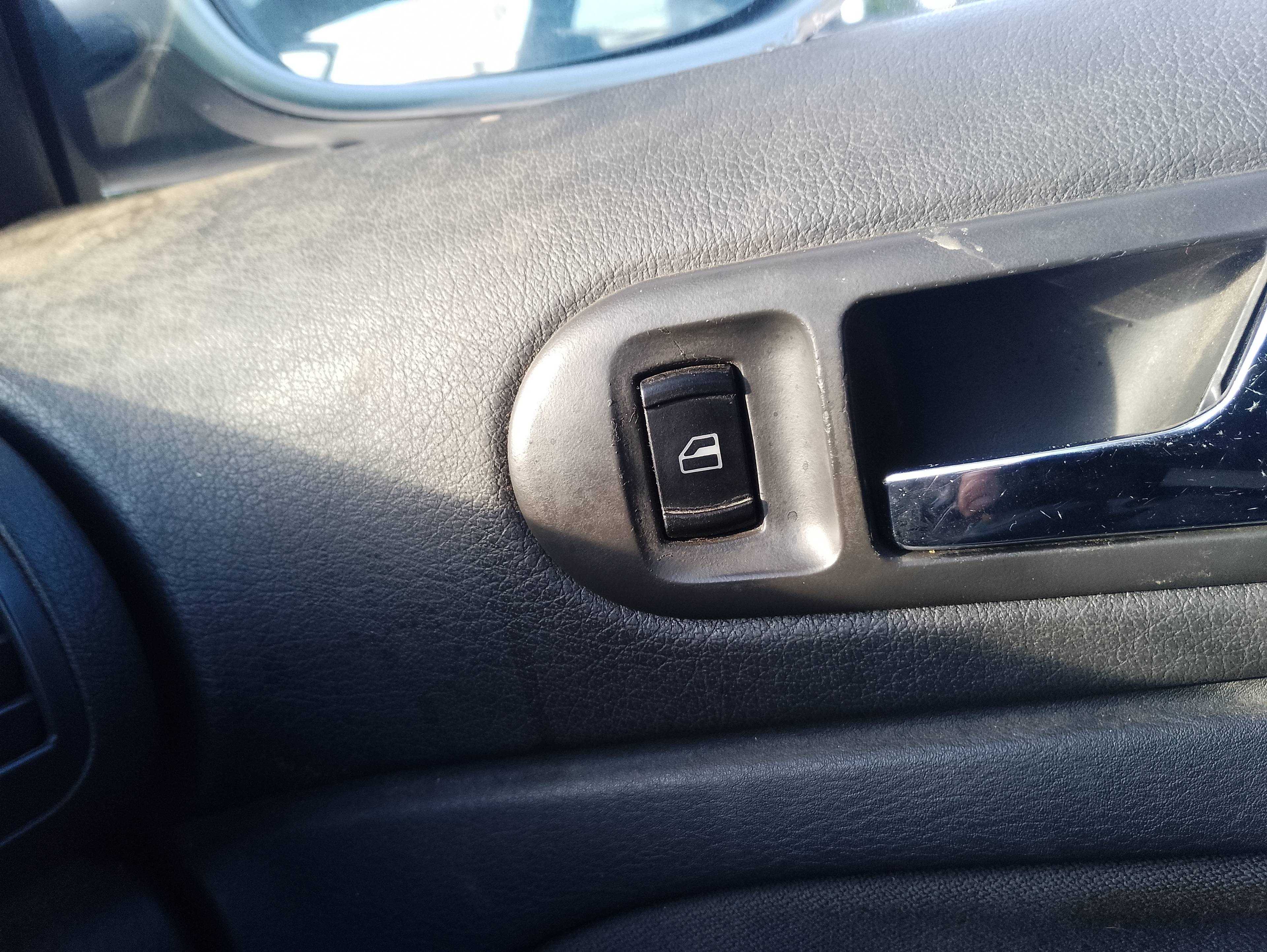 Recambio de mando elevalunas delantero derecho para volkswagen passat berlina (3b3) advance referencia OEM IAM   