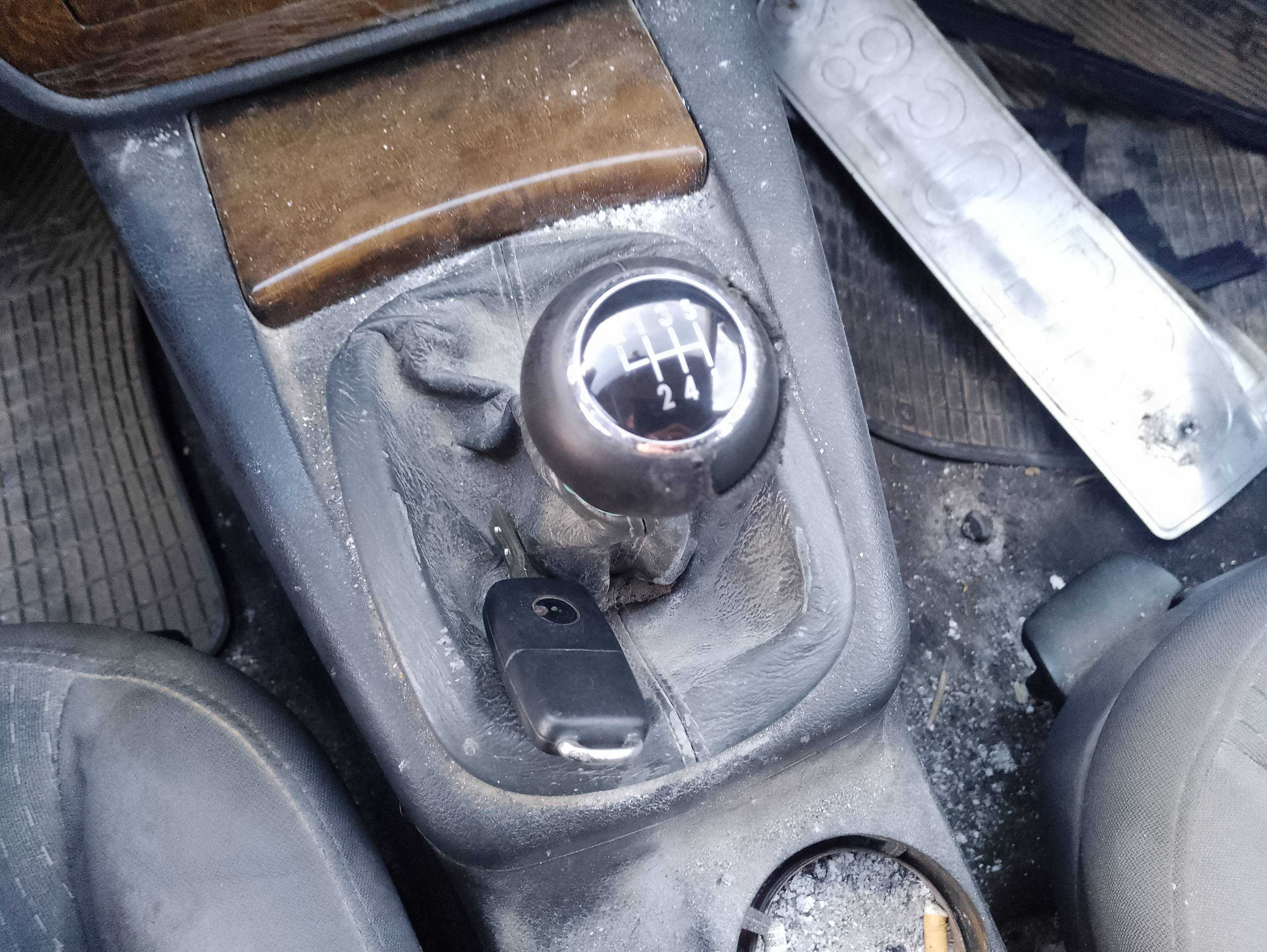 Recambio de palanca cambio para volkswagen passat berlina (3b3) advance referencia OEM IAM   
