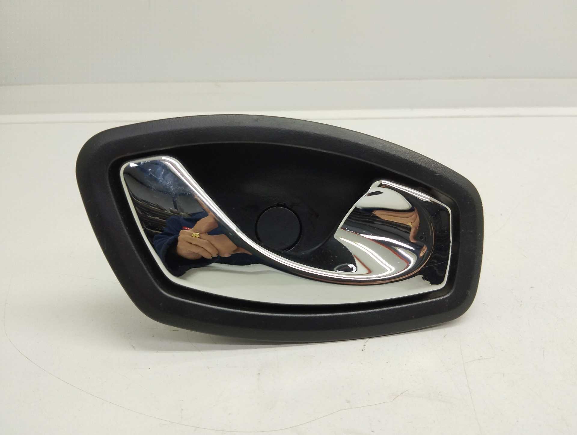Recambio de maneta interior delantera derecha para renault clio iv referencia OEM IAM 826720001R  
