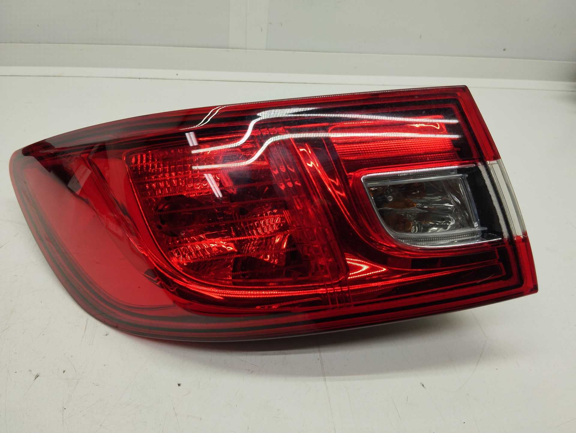 Recambio de piloto trasero izquierdo para renault clio iv referencia OEM IAM 265554091R  