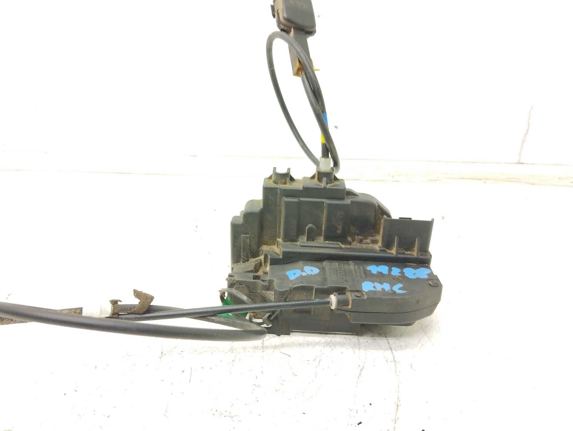 Recambio de cerradura puerta delantera derecha para nissan micra (k12e) acenta referencia OEM IAM  80500AX11A 