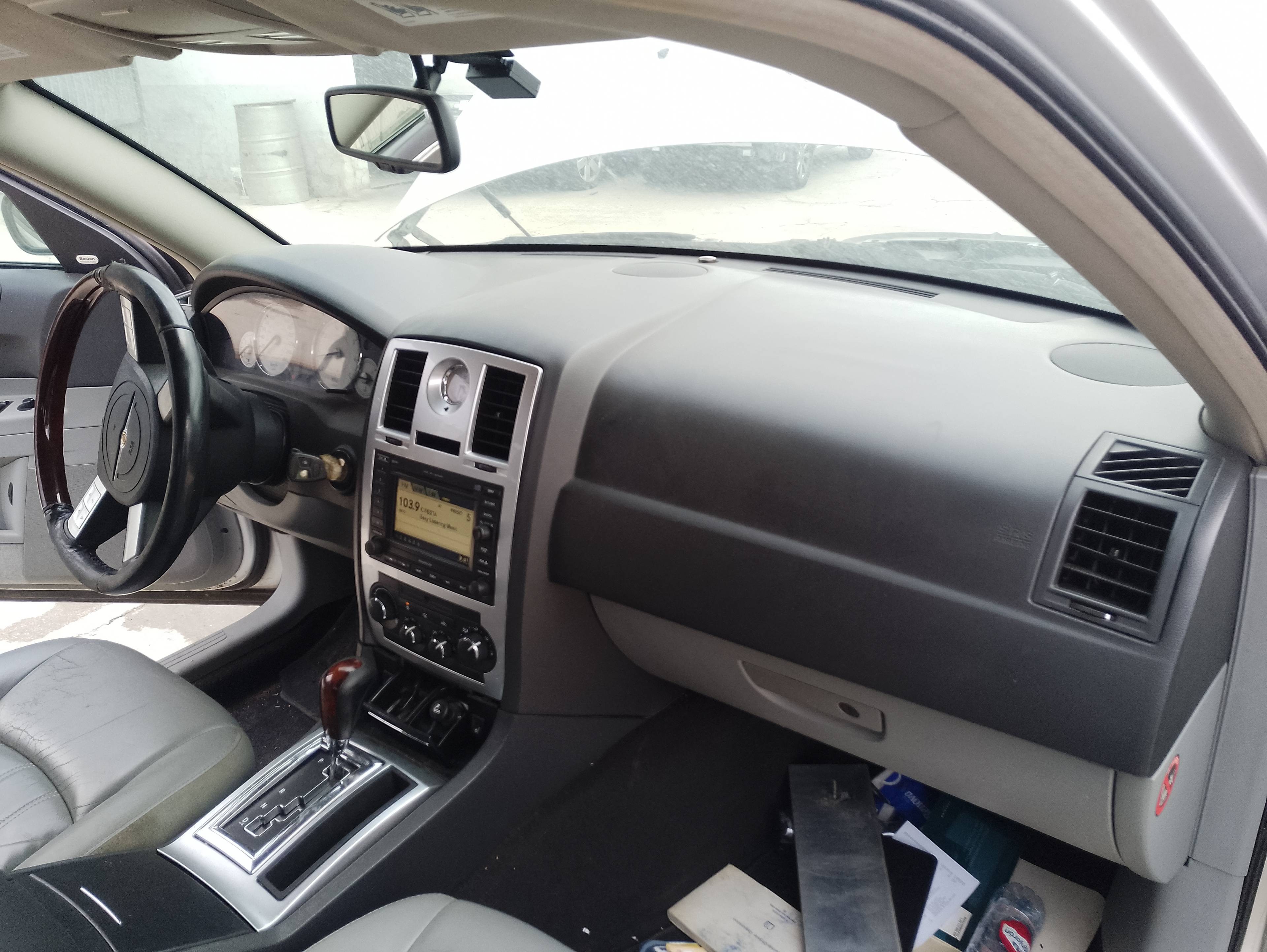 Recambio de salpicadero para chrysler 300 c 3.0 crd referencia OEM IAM   