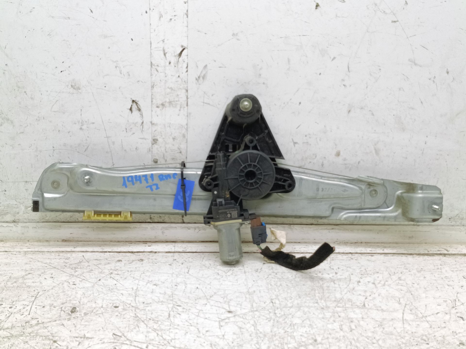 Recambio de elevalunas trasero izquierdo para dacia sandero iii essential referencia OEM IAM 27210075R  