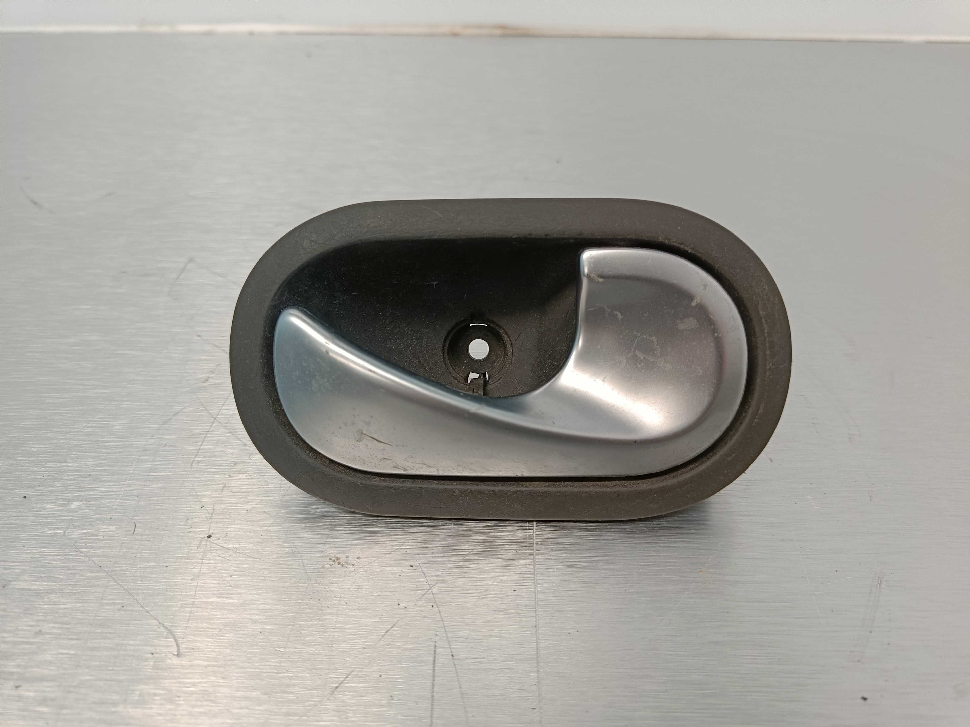 Recambio de maneta interior delantera derecha para renault megane ii berlina 5p confort authentique referencia OEM IAM   