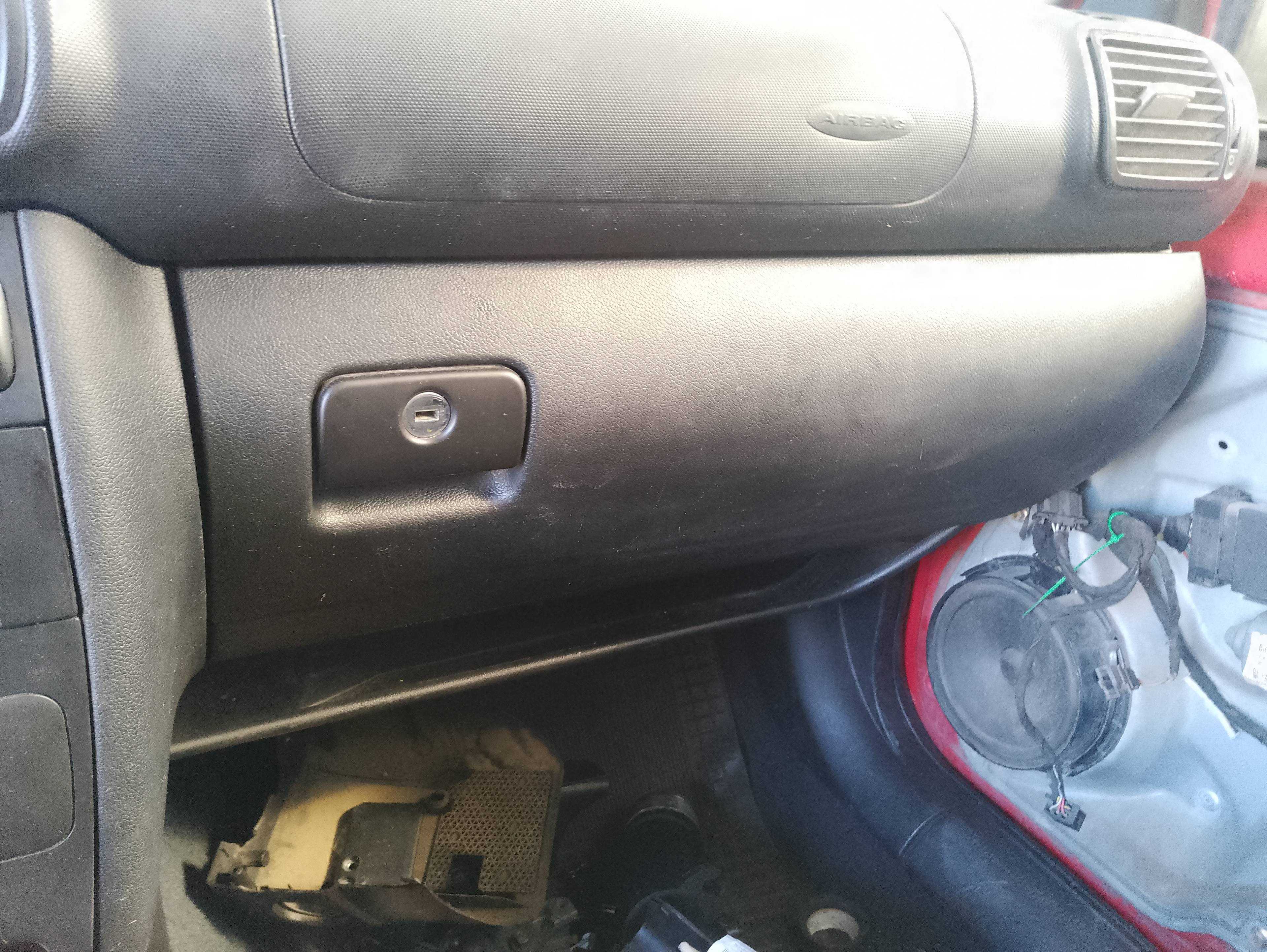 Recambio de guantera para seat leon (1m1) fr special edition referencia OEM IAM   