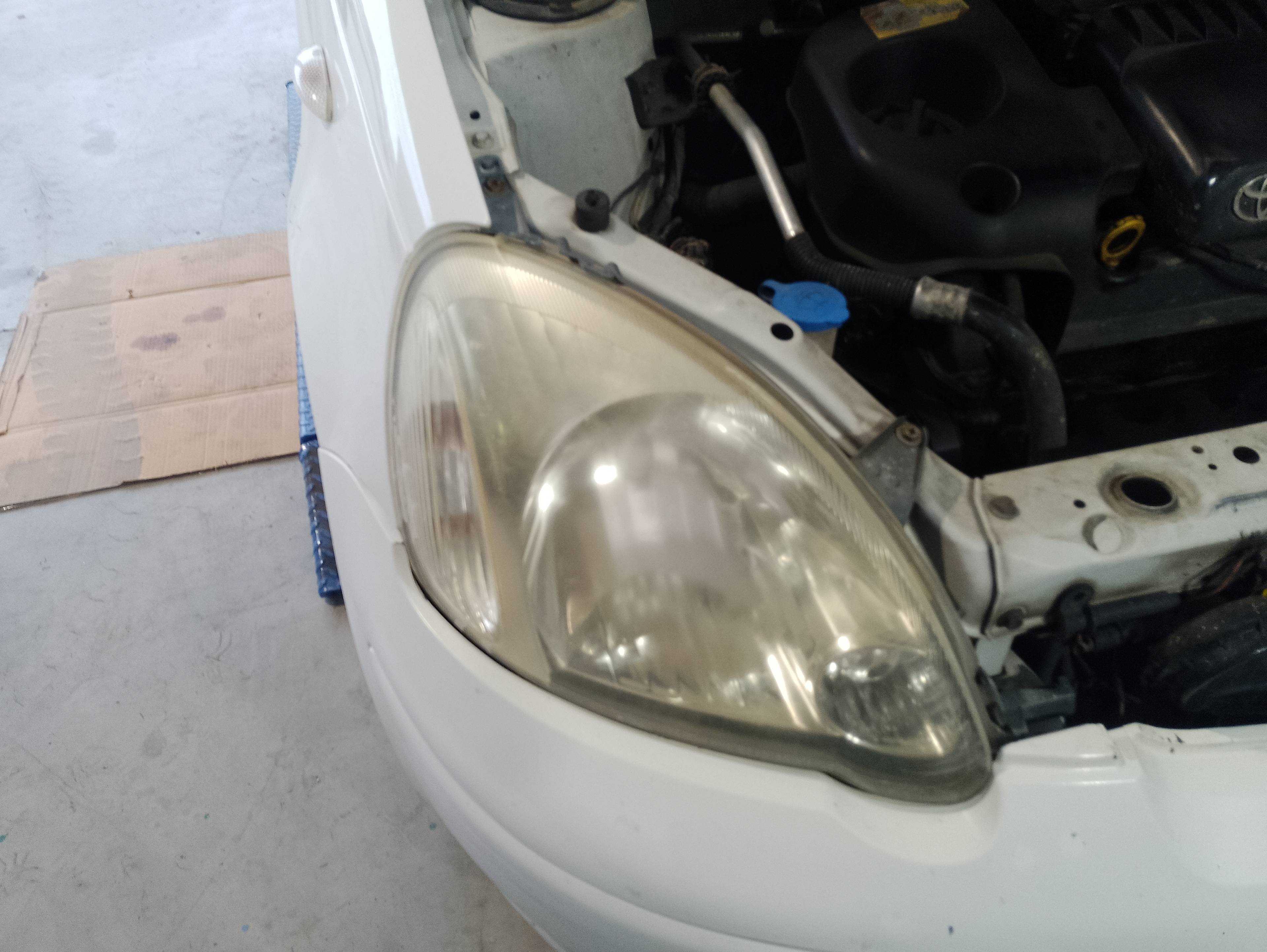 Recambio de faro derecho para toyota yaris (ncp1/nlp1/scp1) 1.3 expo referencia OEM IAM   