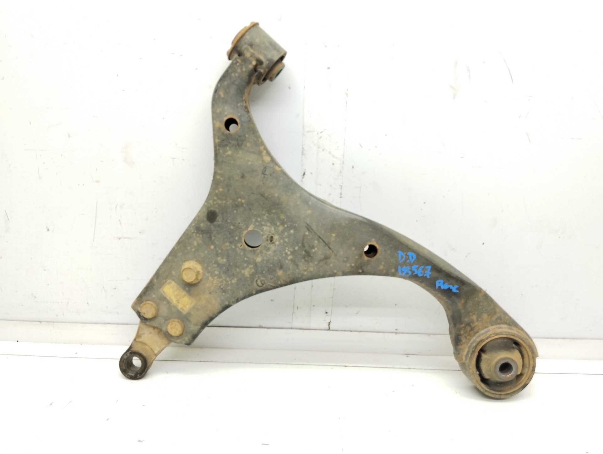 Recambio de brazo suspension inferior delantero derecho para kia cee´d drive referencia OEM IAM   