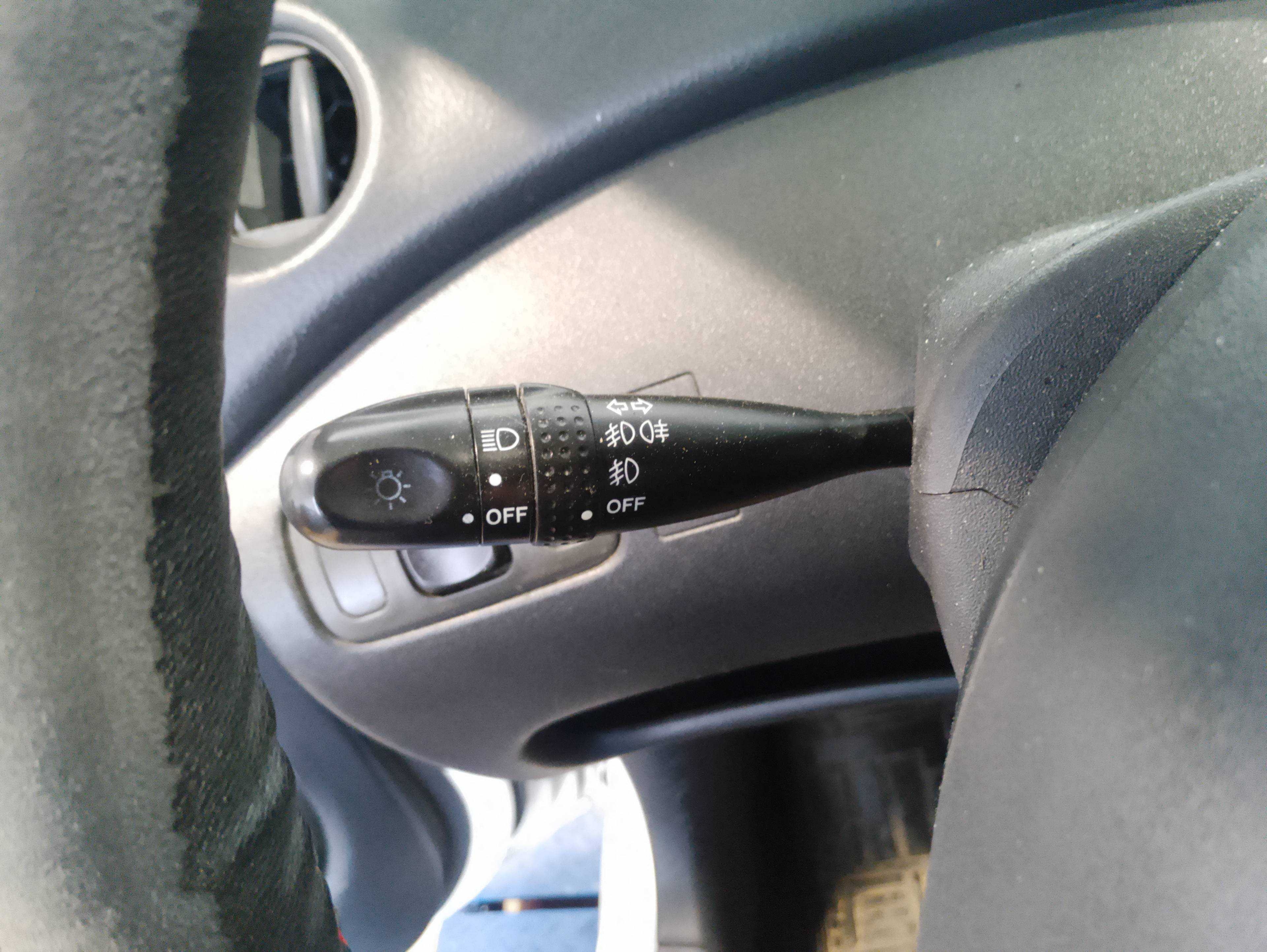 Recambio de mando luces para toyota yaris (ncp1/nlp1/scp1) 1.3 expo referencia OEM IAM   