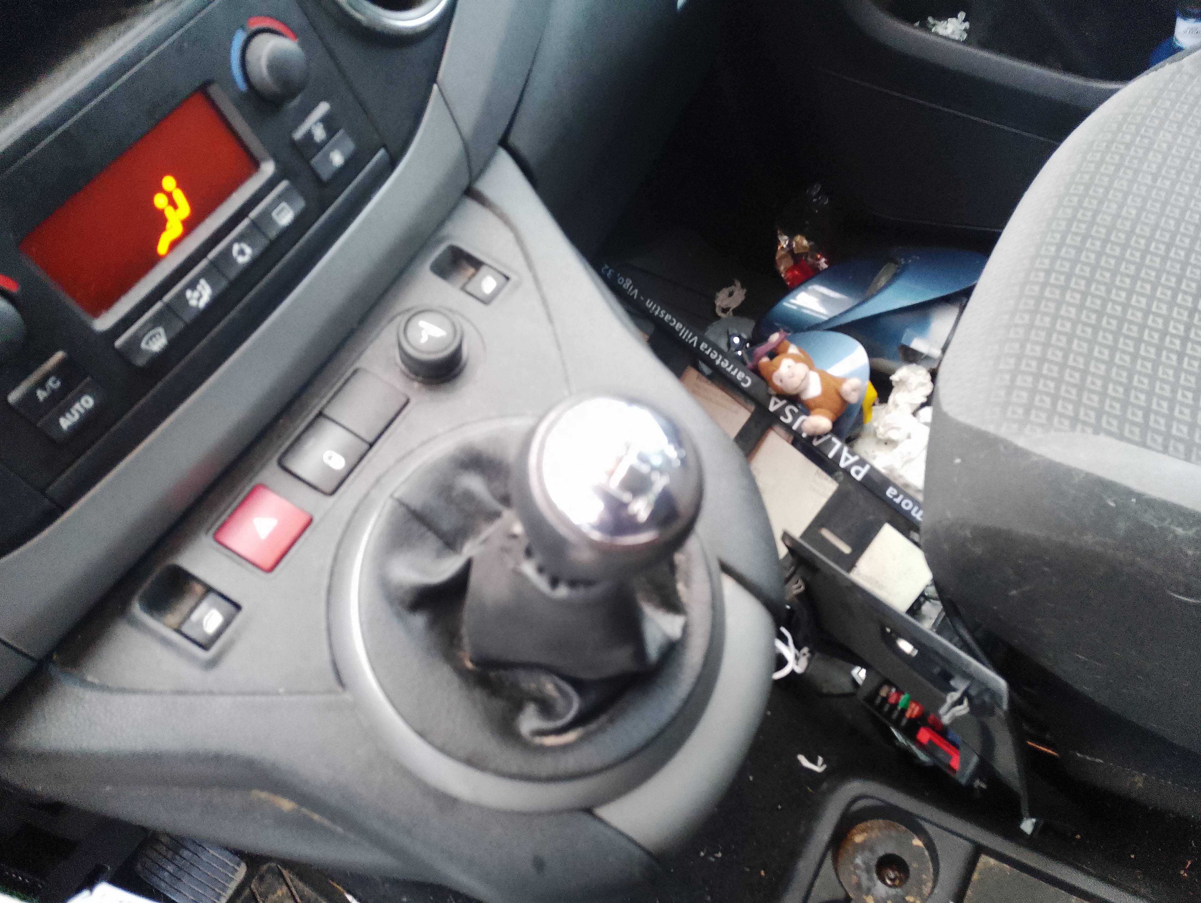 Recambio de palanca cambio para citroën berlingo station wagon sx multispace referencia OEM IAM   