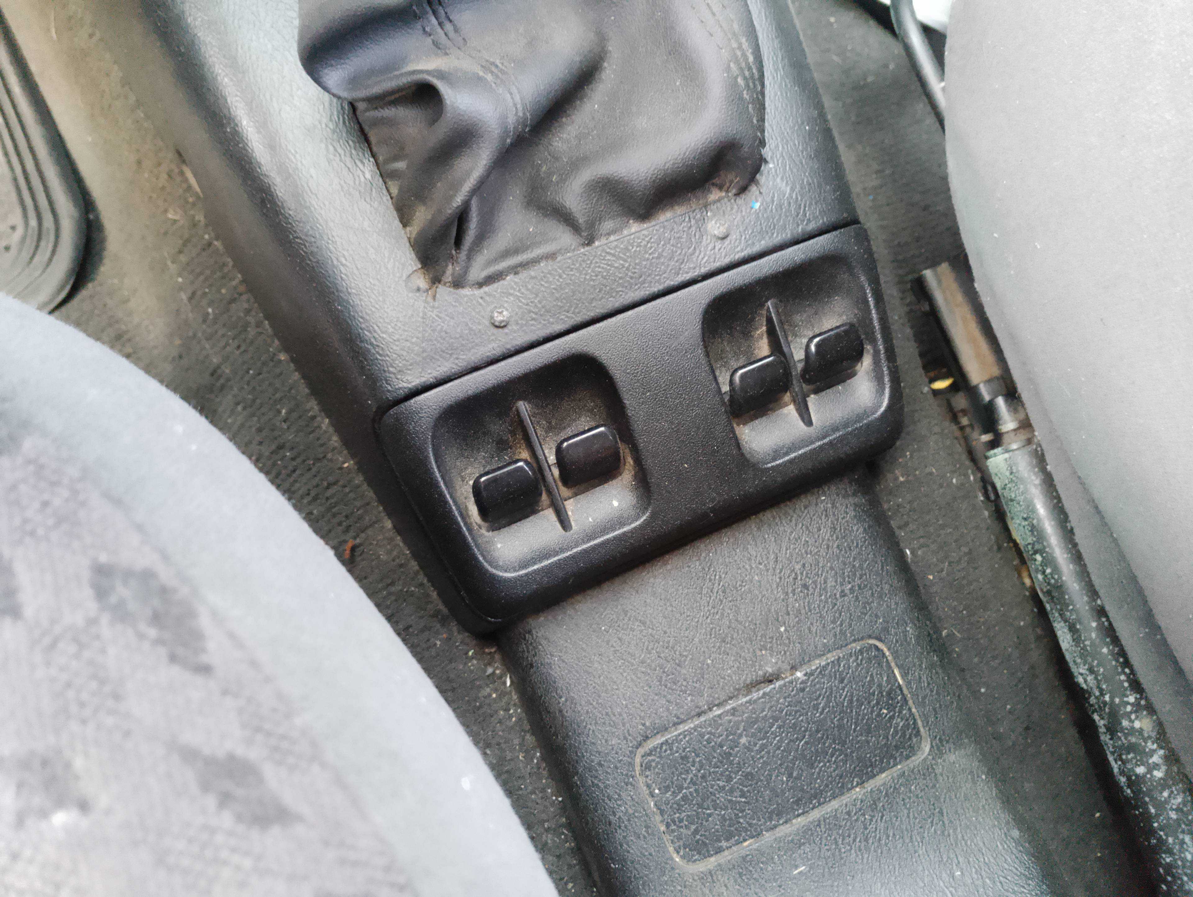 Recambio de mando elevalunas delantero izquierdo para mg serie 25 (rf) referencia OEM IAM   