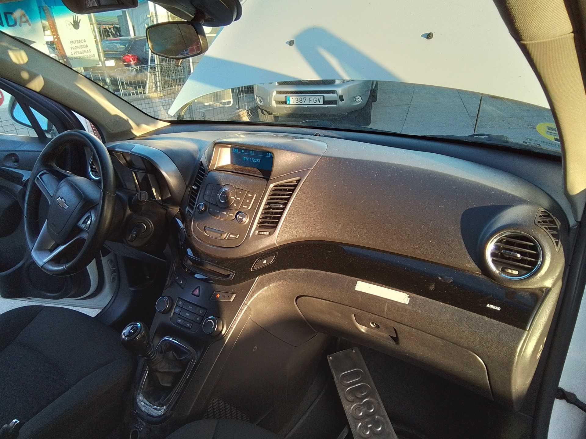 Recambio de salpicadero para chevrolet orlando lt referencia OEM IAM   