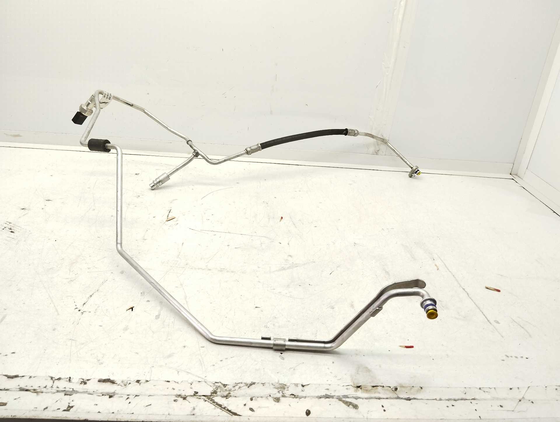 Recambio de tubos aire acondicionado para volkswagen polo 1.0 tsi referencia OEM IAM 2Q1816741H  